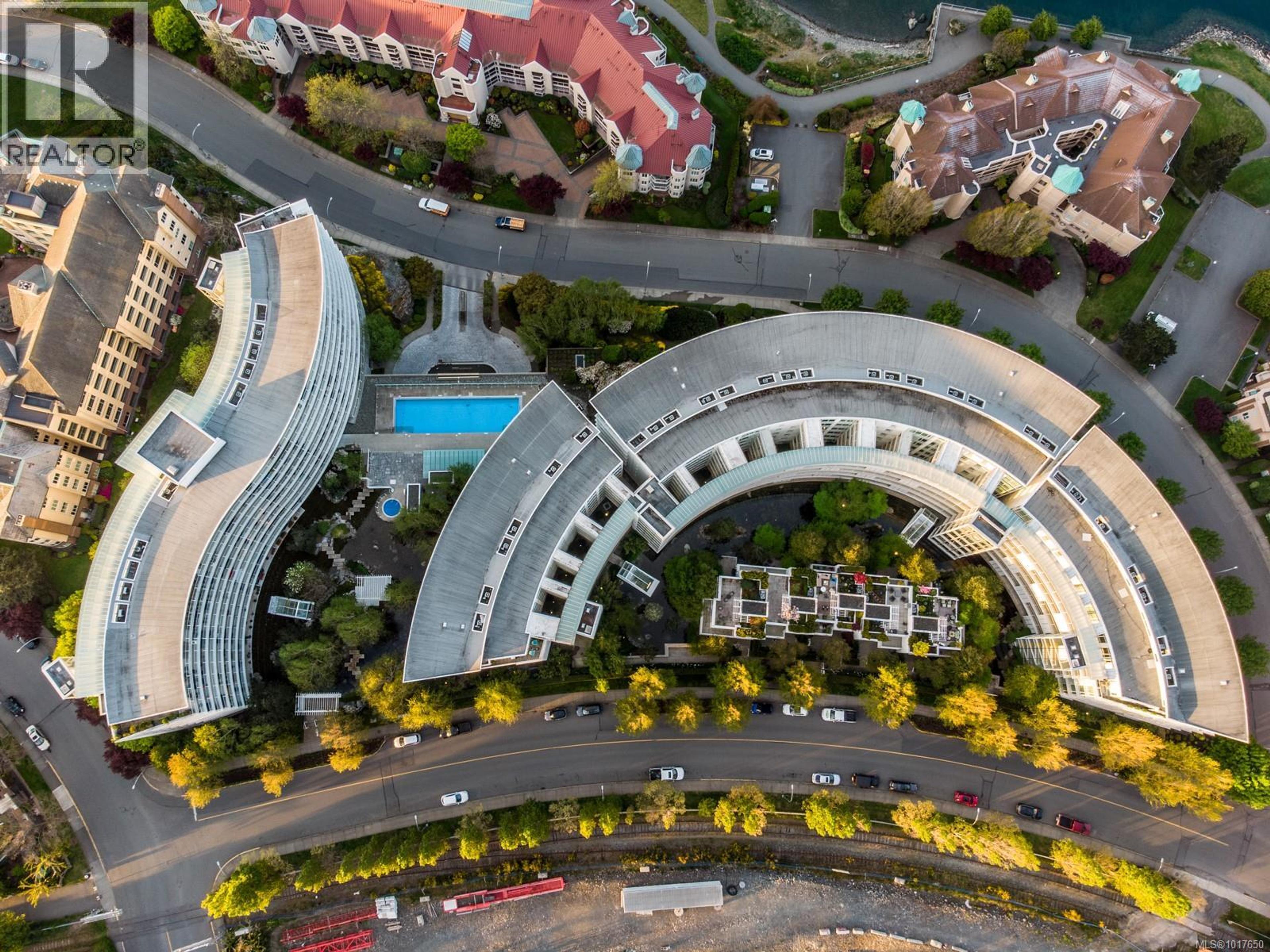 68 Songhees Rd, Victoria - Exteriors - Full Complex View, Drone/Aerial View - Photo 9