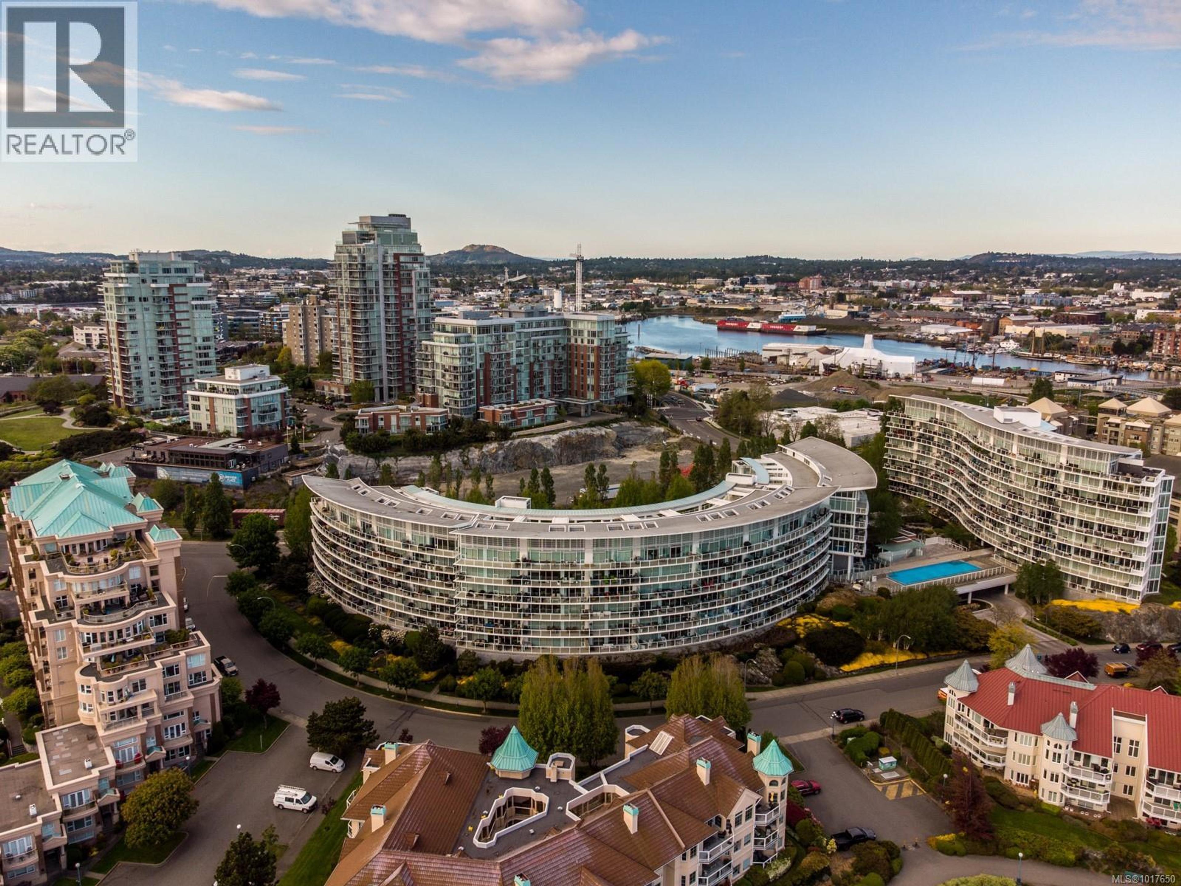 68 Songhees Rd, Victoria - Exteriors - Full Complex View, Drone/Aerial View - Photo 11