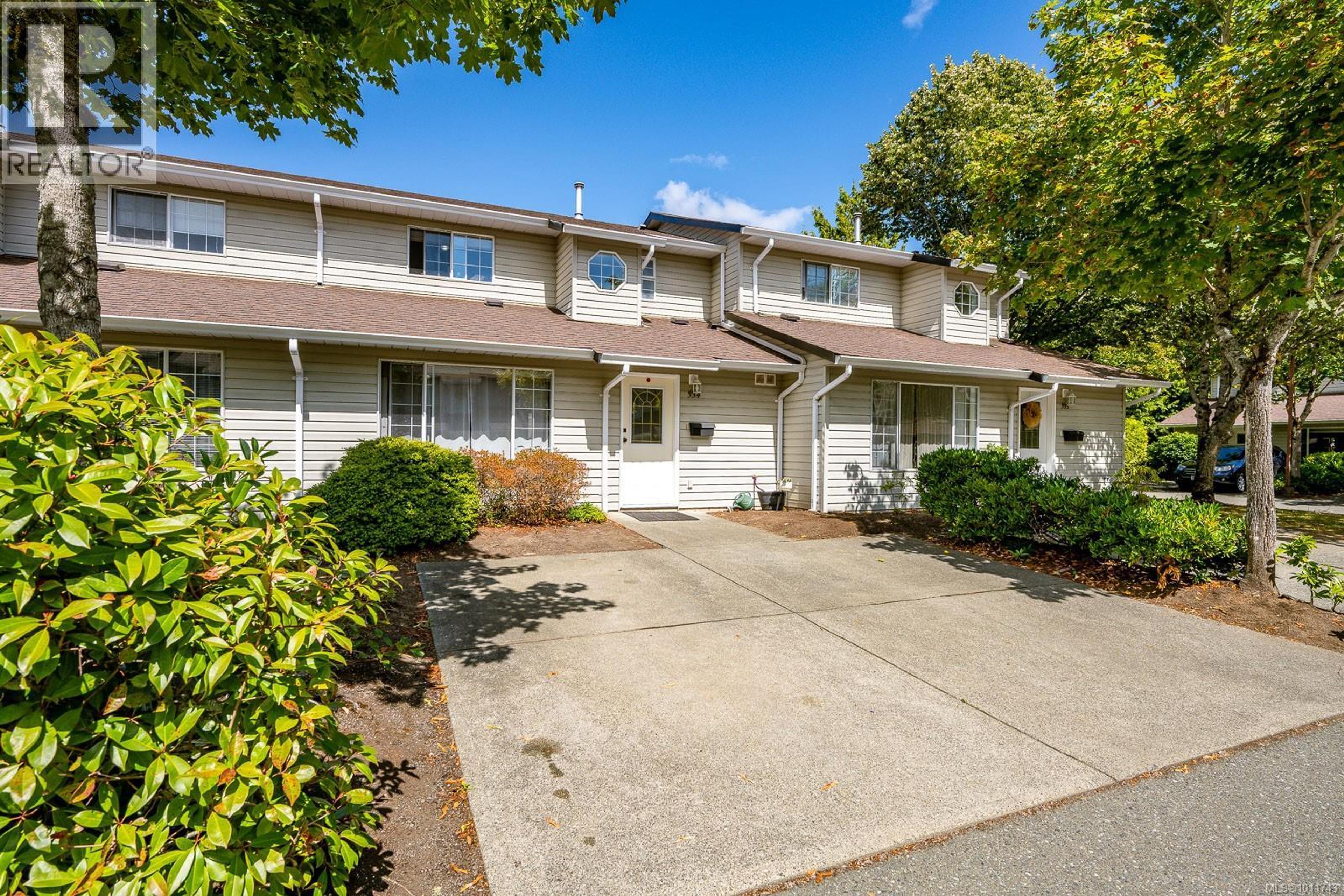 680 Murrelet Dr, Comox - Exteriors - Photo 3