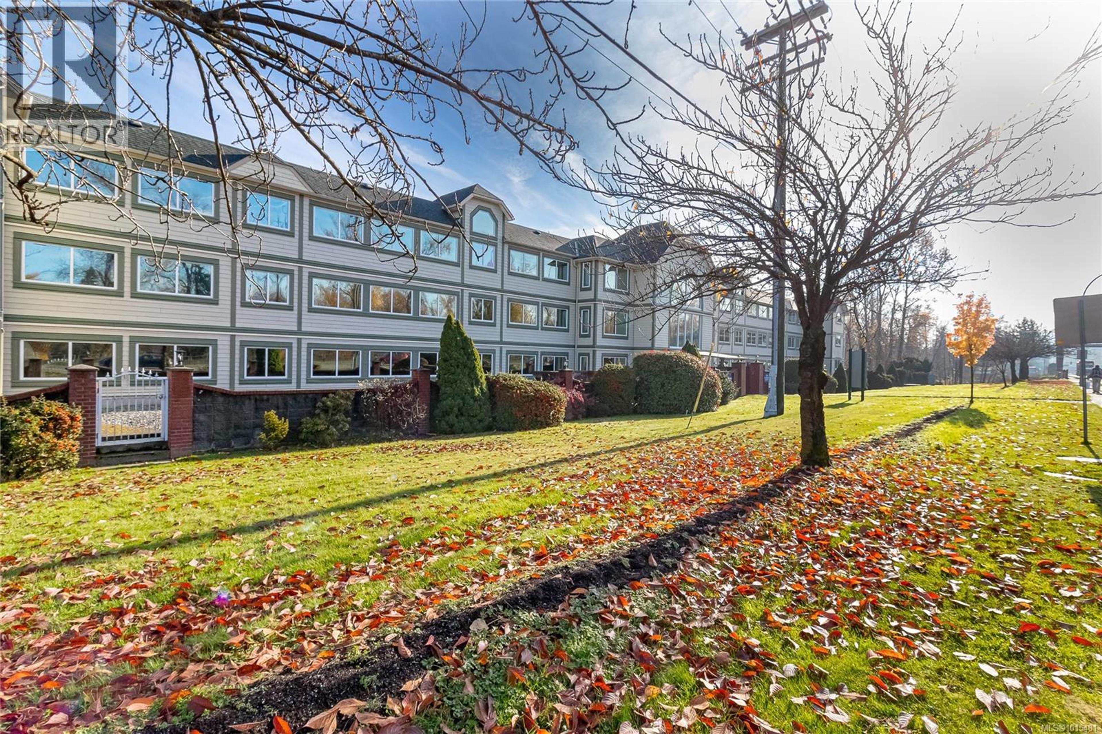 540 Al Wilson Grove, Duncan - Exteriors - Full Complex View - Photo 1