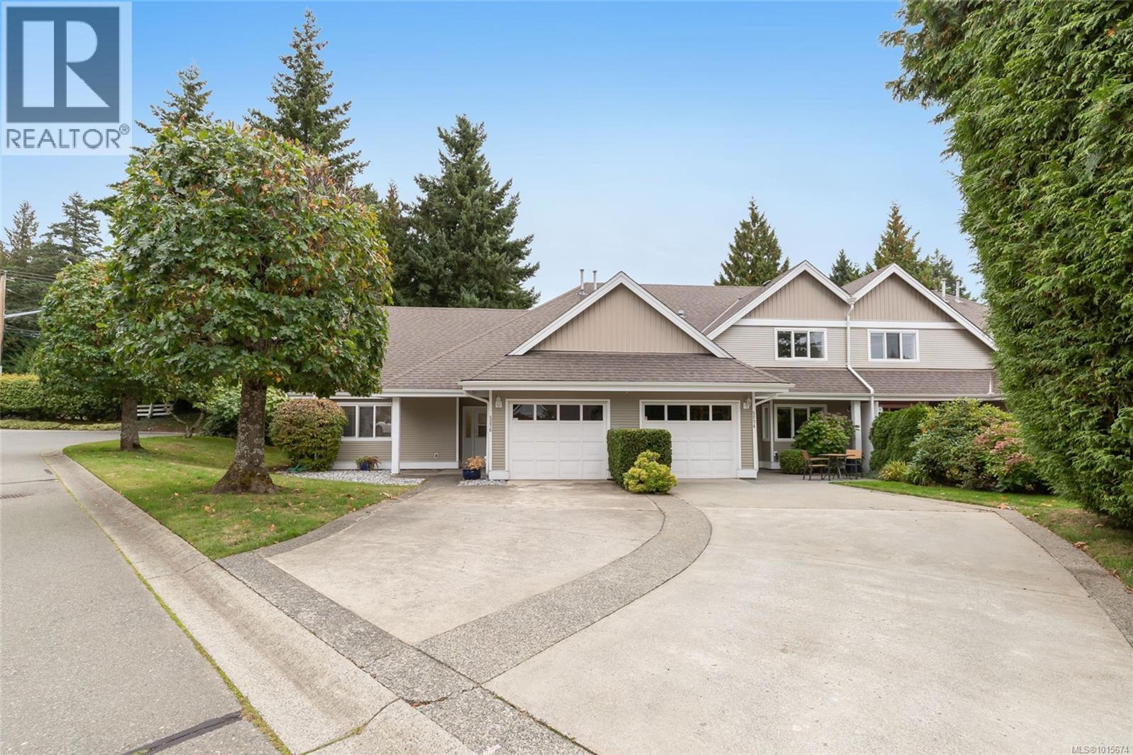 5276 Arbour Cres, Nanaimo - Exteriors - Full Complex View - Photo 8