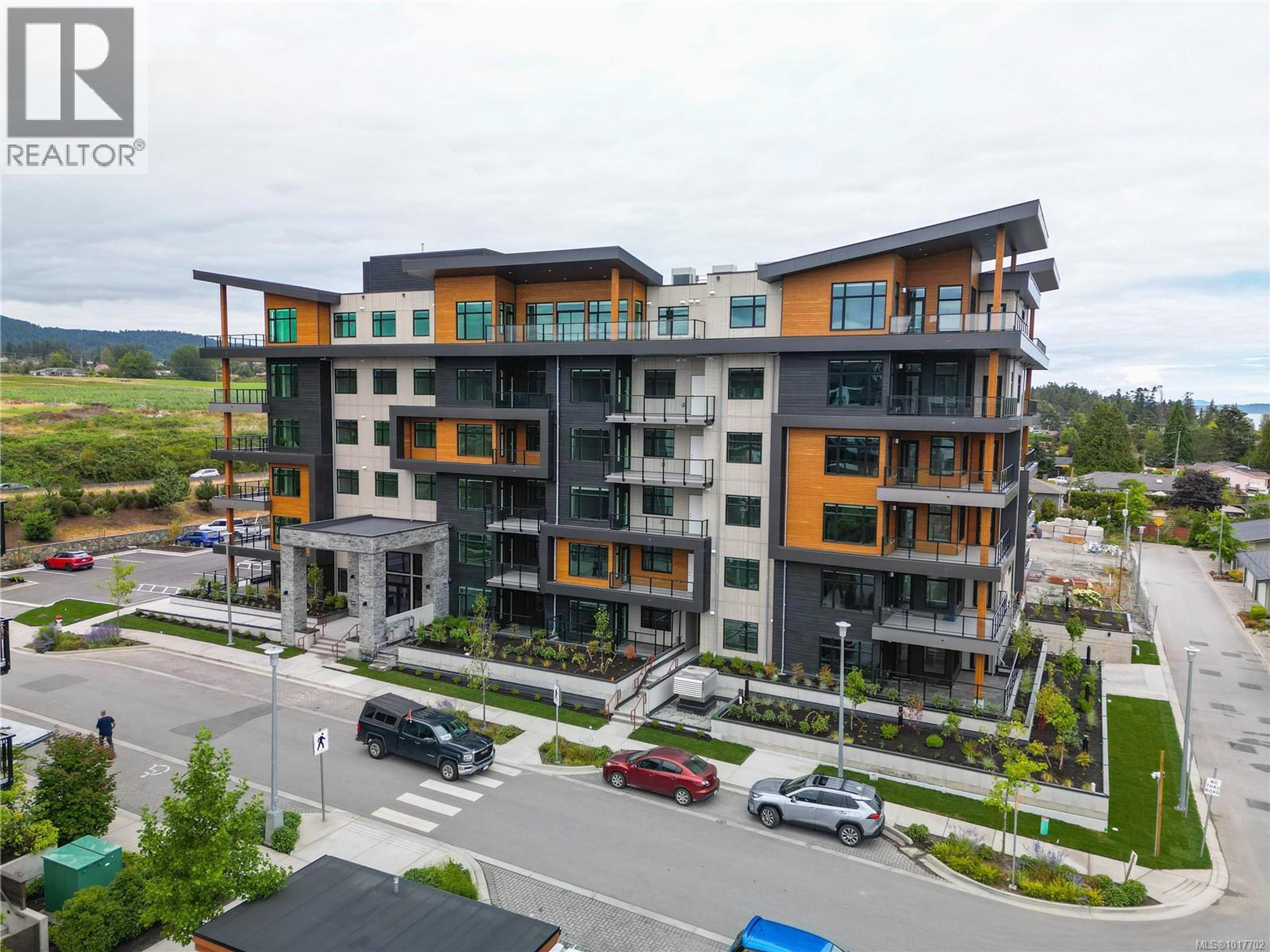 2520 Hackett Cres, Central Saanich - Exteriors - Photo 4