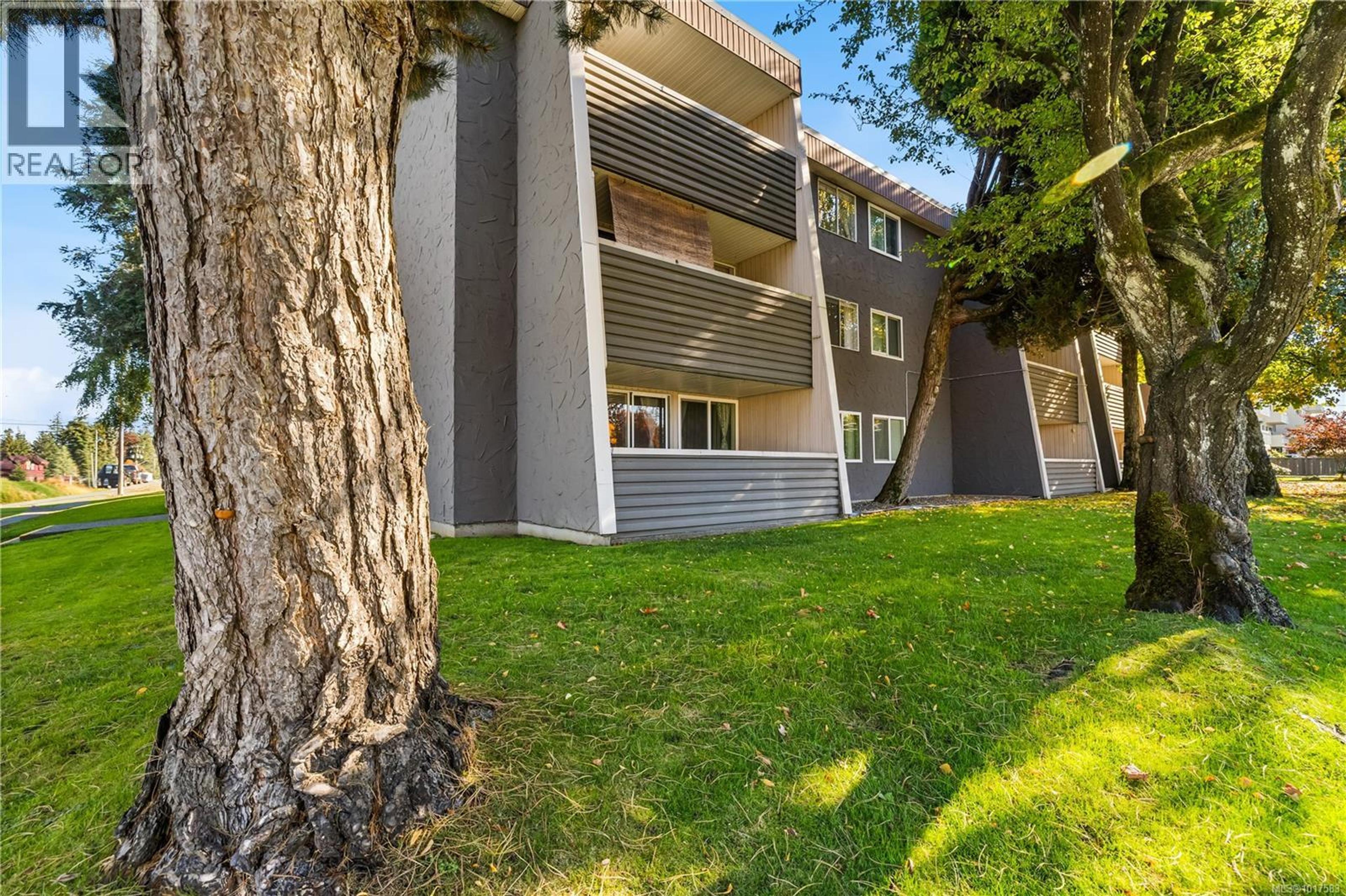 377 Dogwood St S, Campbell River - Exteriors - Photo 1