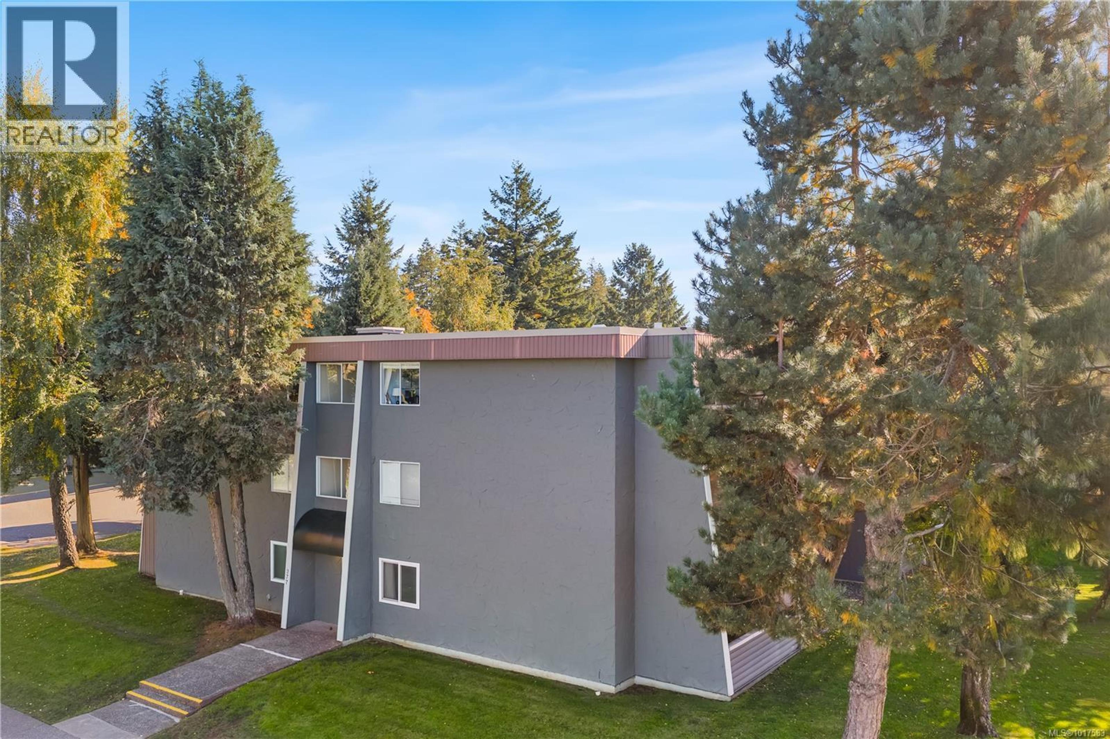 377 Dogwood St S, Campbell River - Exteriors - Photo 2