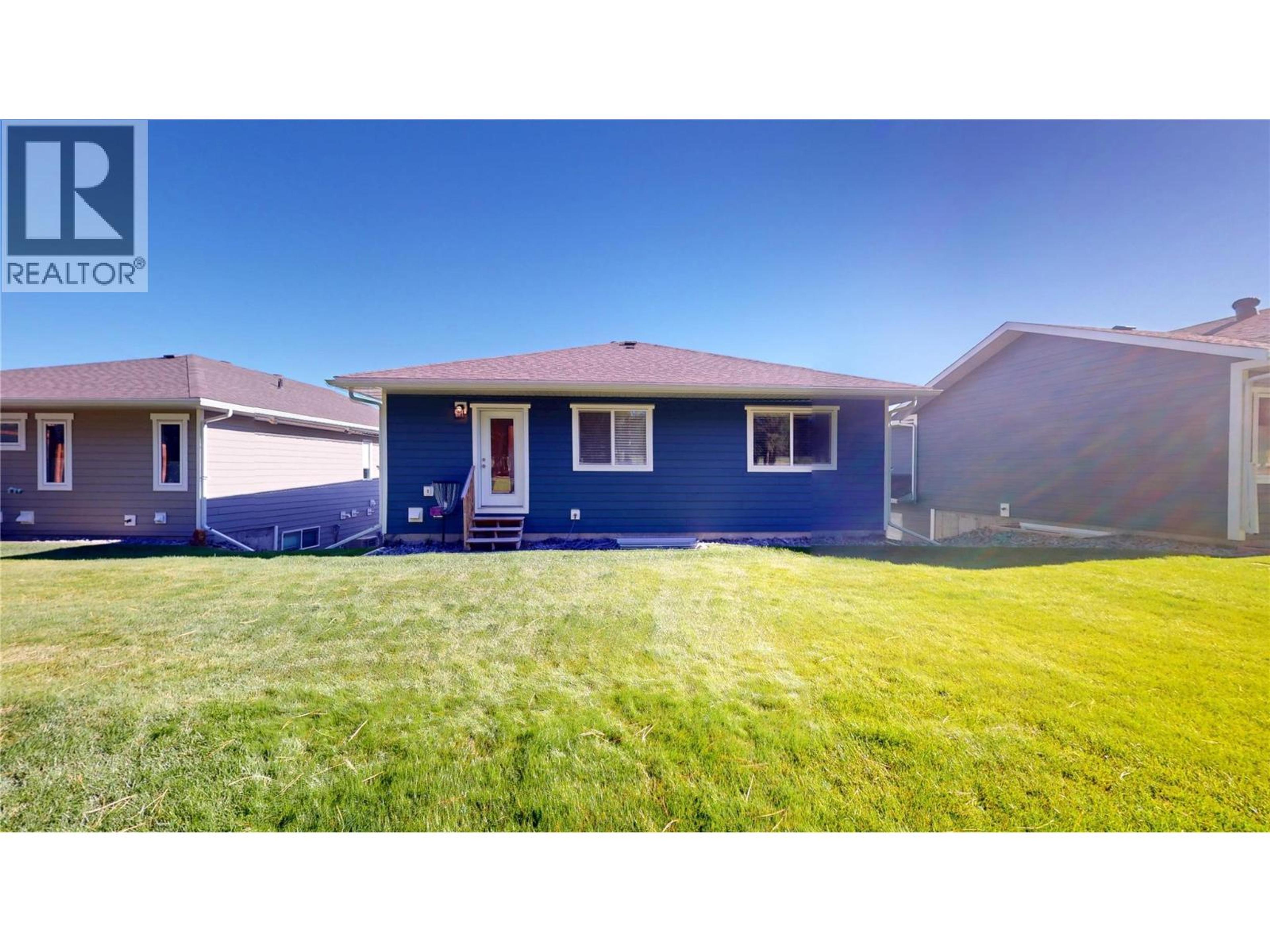 365 Legacy Lookout, Cranbrook - Exteriors - Photo 8