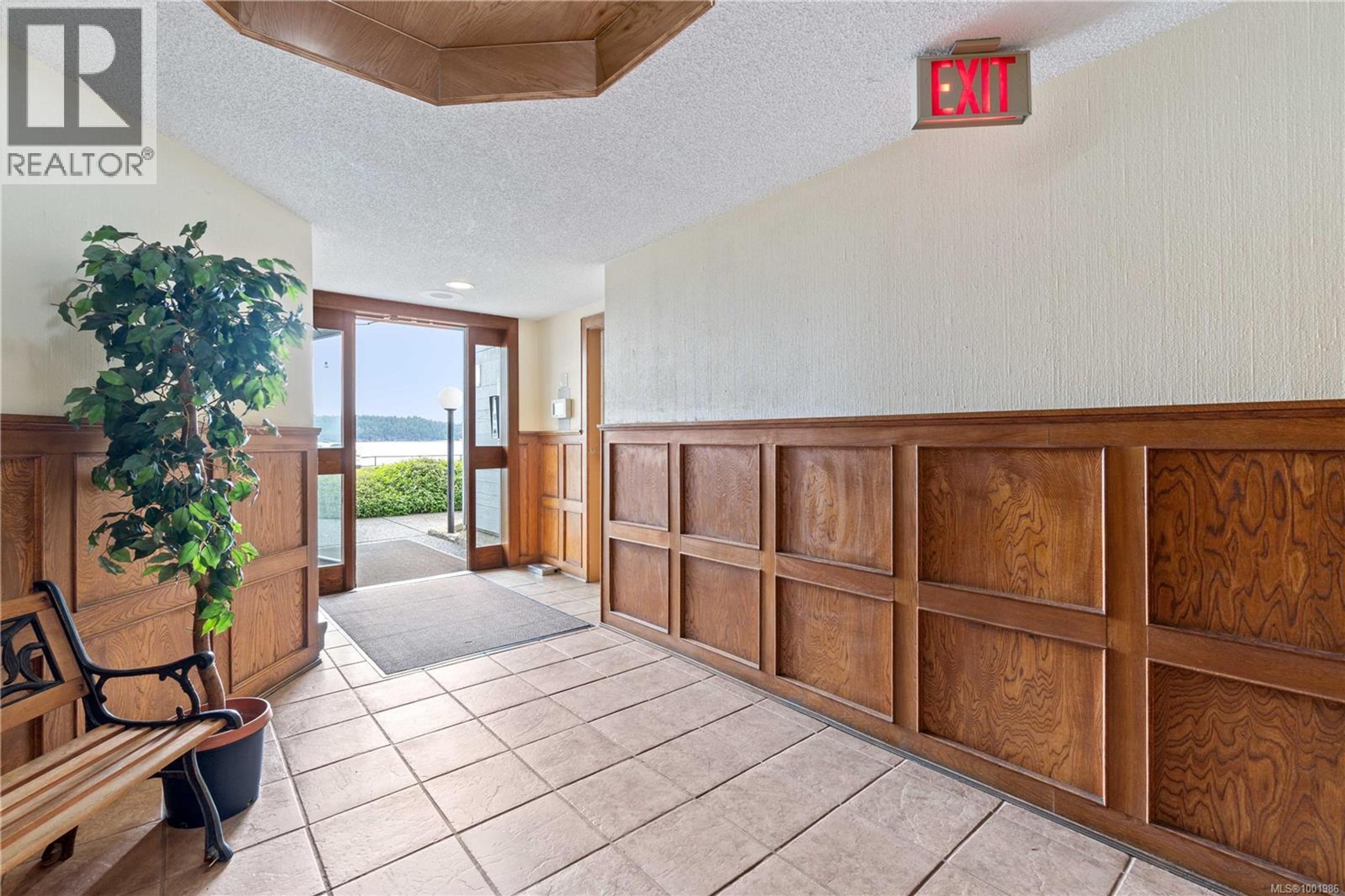 2815 Departure Bay Rd, Nanaimo - Exteriors - Photo 6