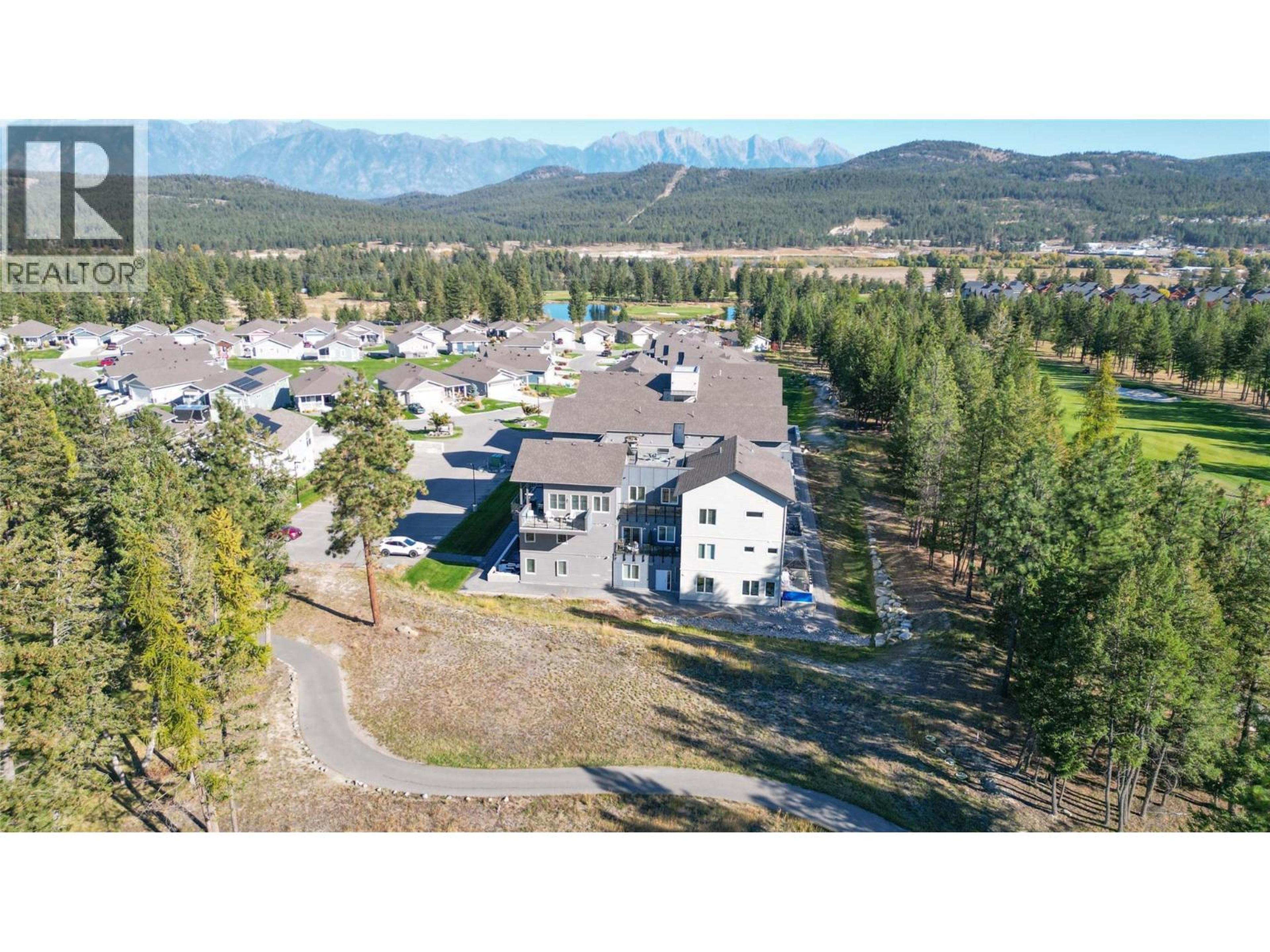 355 Legacy Lookout, Cranbrook - Exteriors - Full Complex View, Drone/Aerial View - Photo 5
