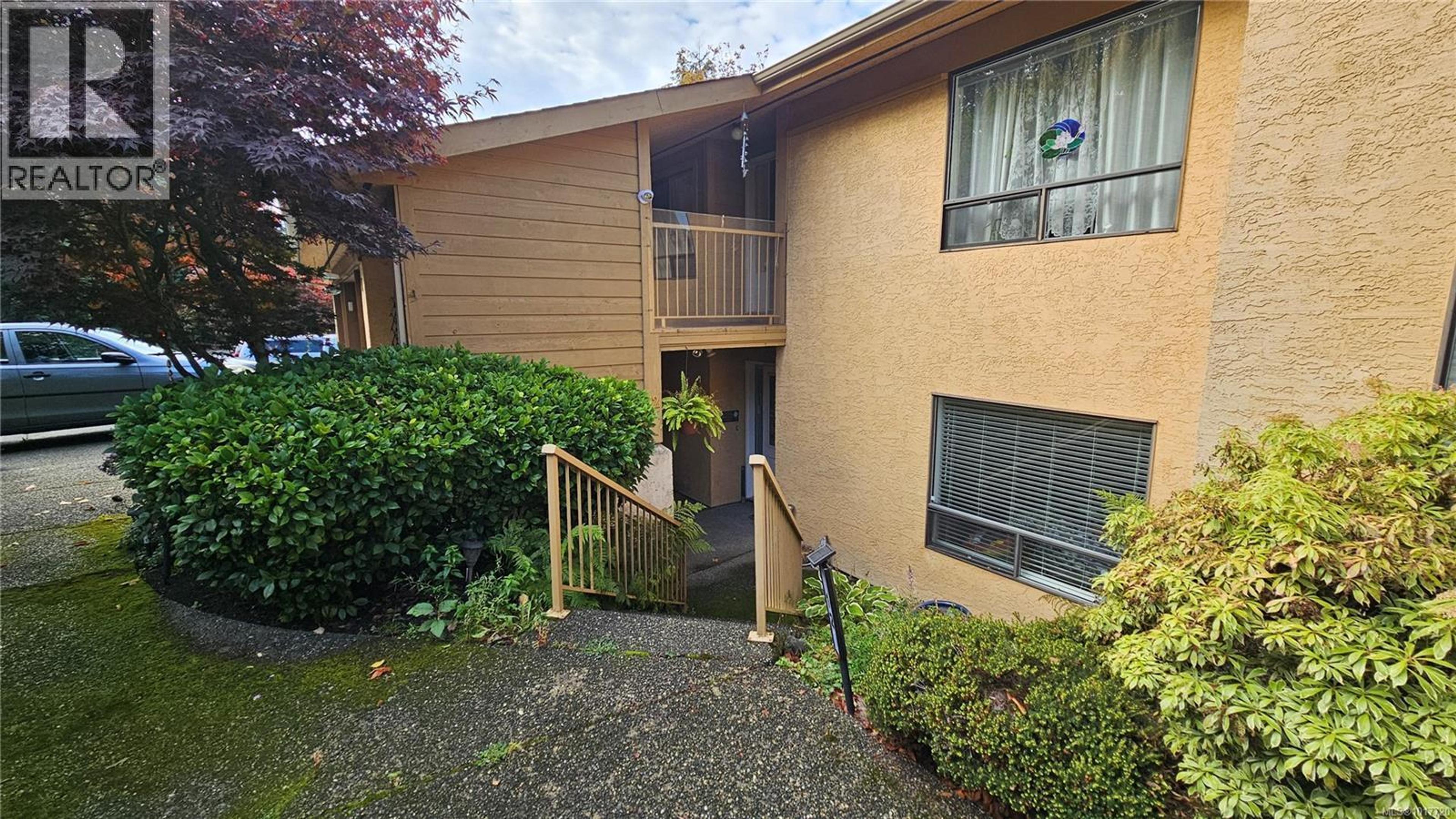 639 Kildew Rd, Colwood - Exteriors - Photo 2