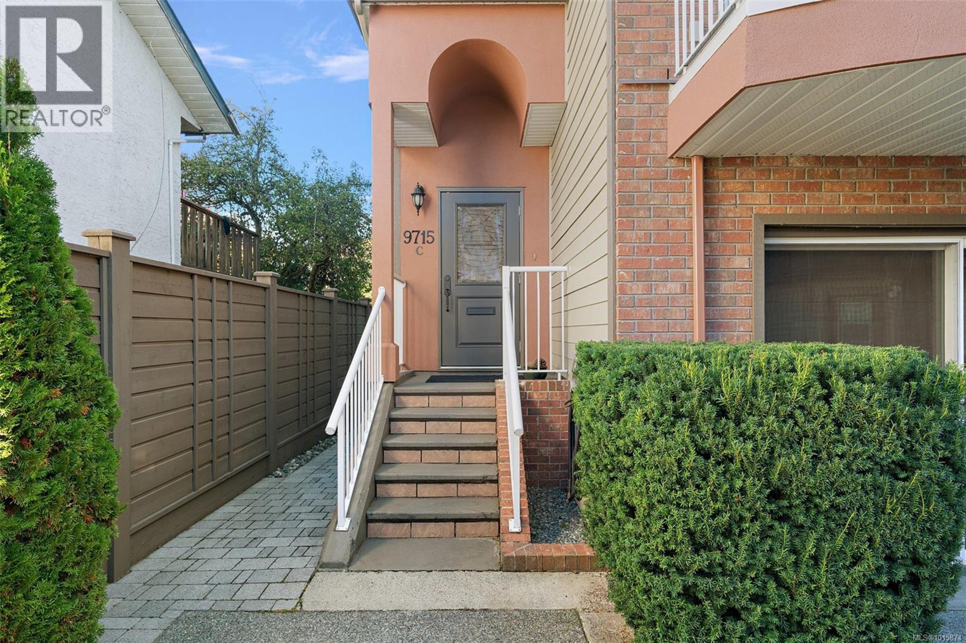 9715 Second St, Sidney - Exteriors - Photo 4