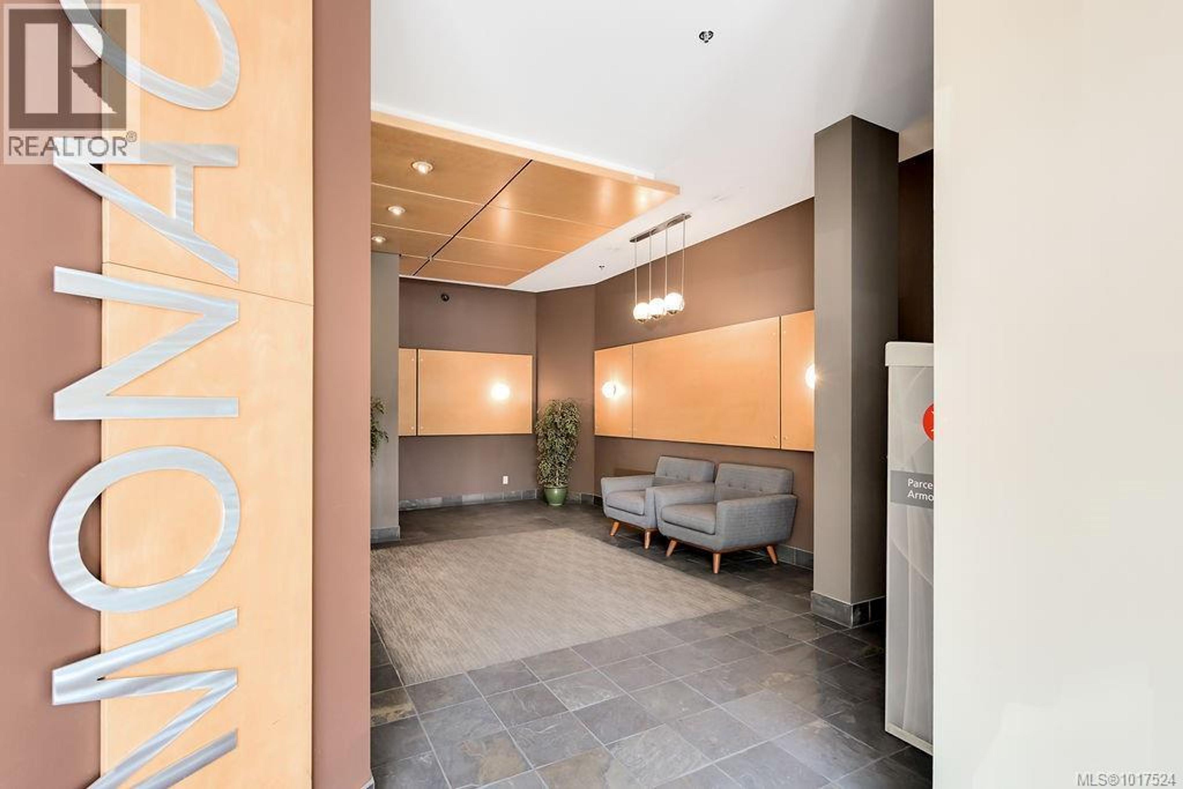 610 Johnson St, Victoria - Common Areas - Lobbies / Hallways / Foyers - Photo 2