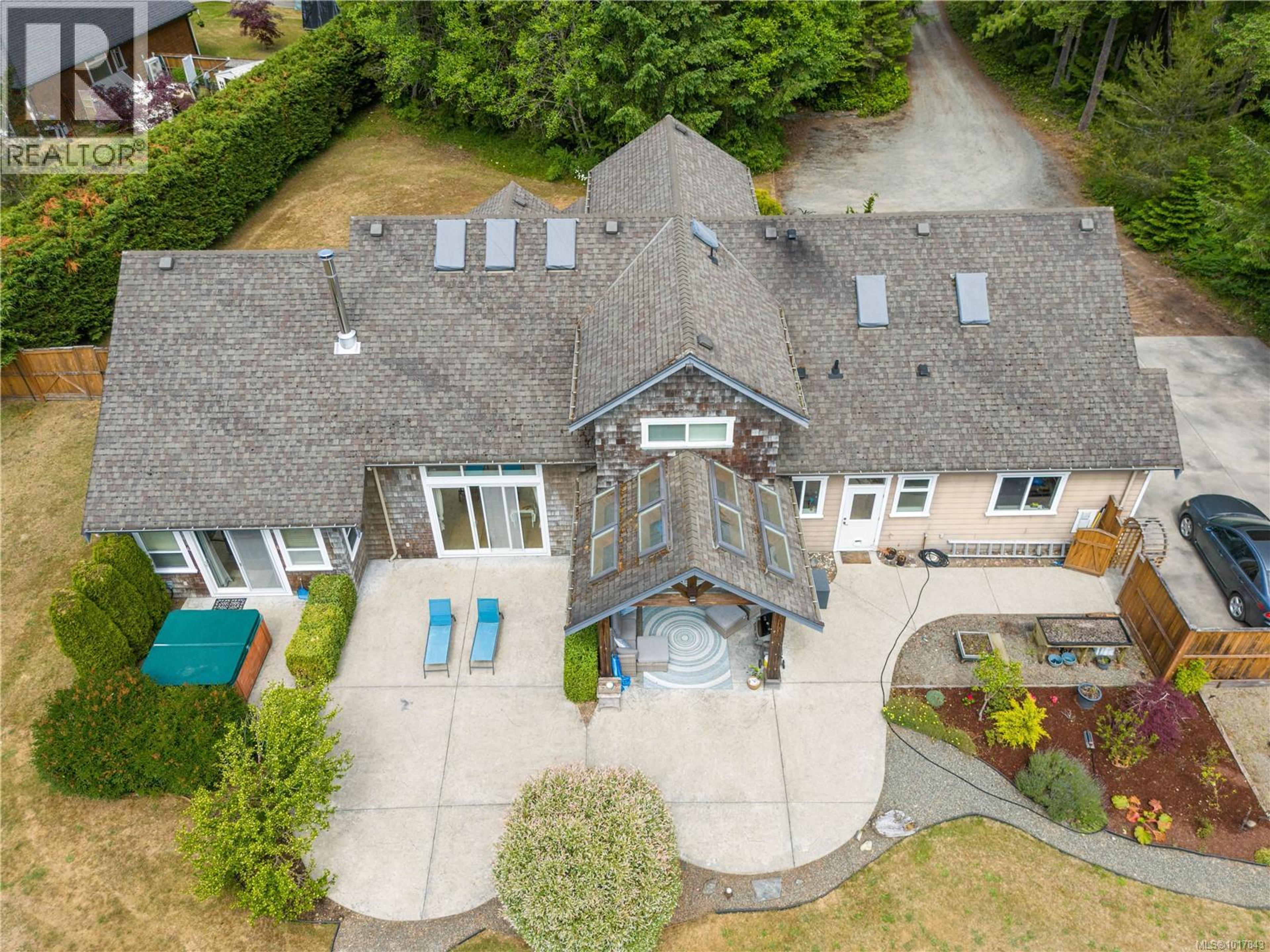 1156 Allgard Rd, Qualicum Beach - Exteriors - Drone/Aerial View - Photo 6