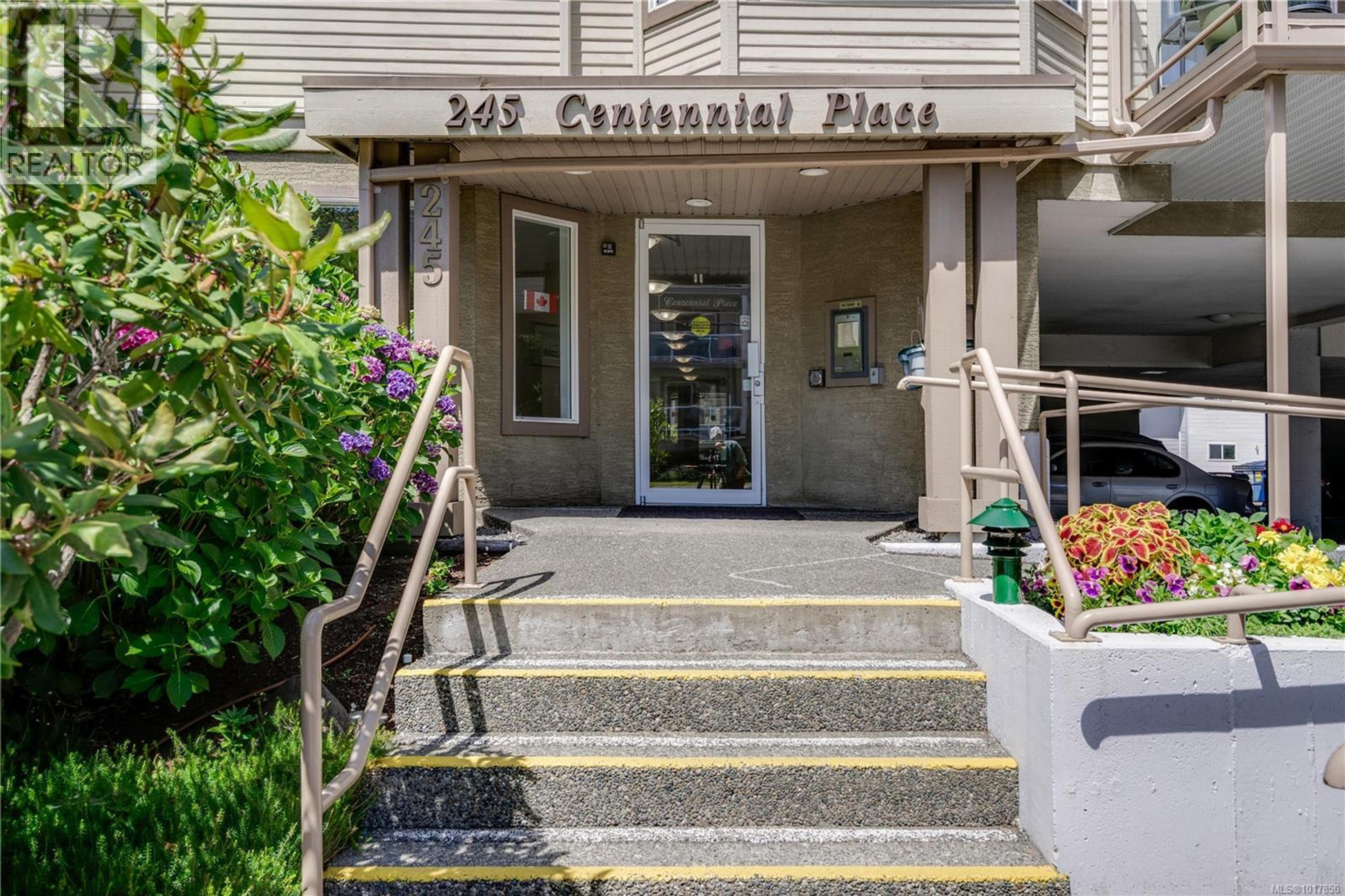 245 First St, Duncan - Exteriors - Photo 3