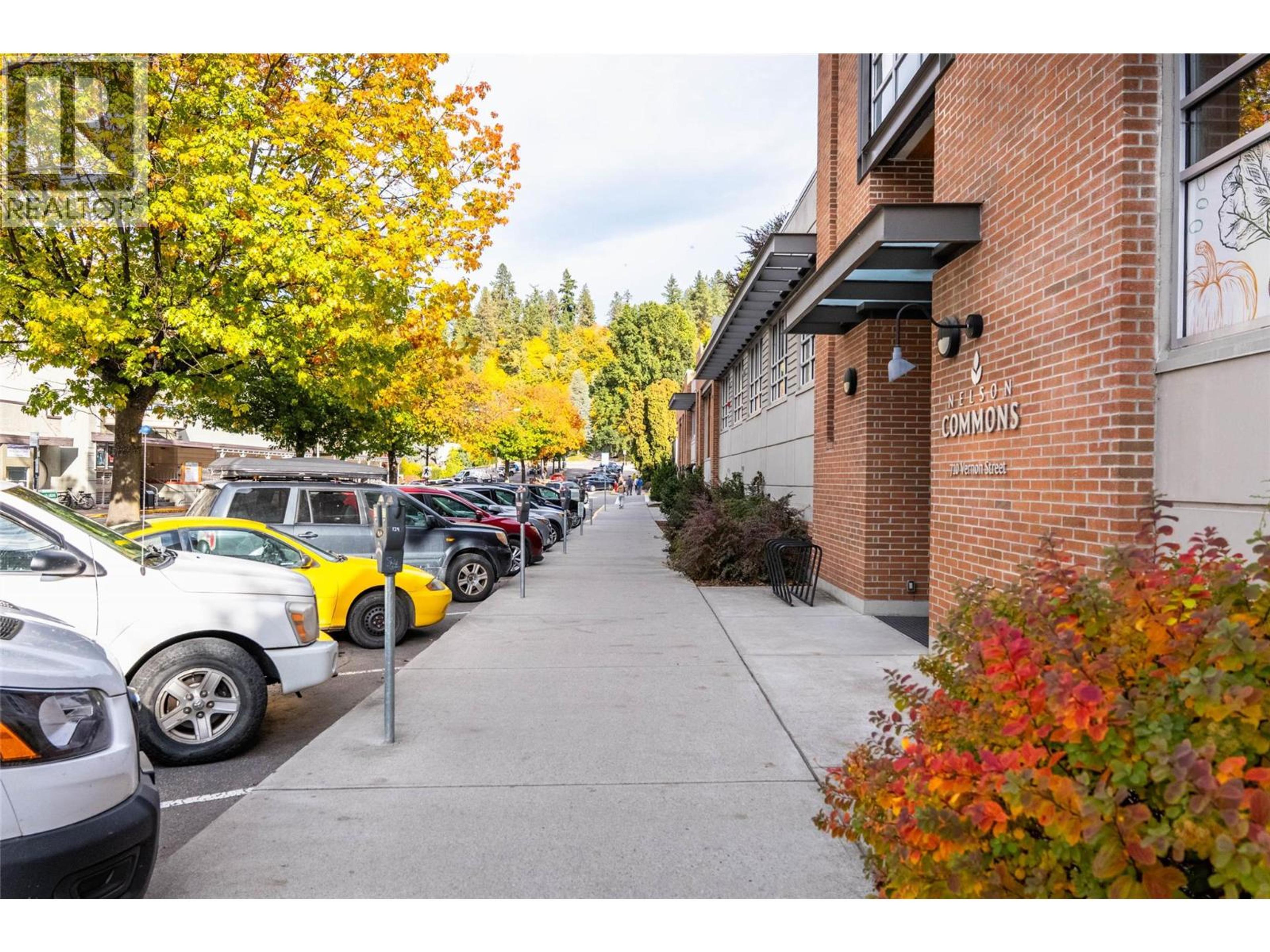 710 Vernon Street, Nelson - Exteriors - Photo 3