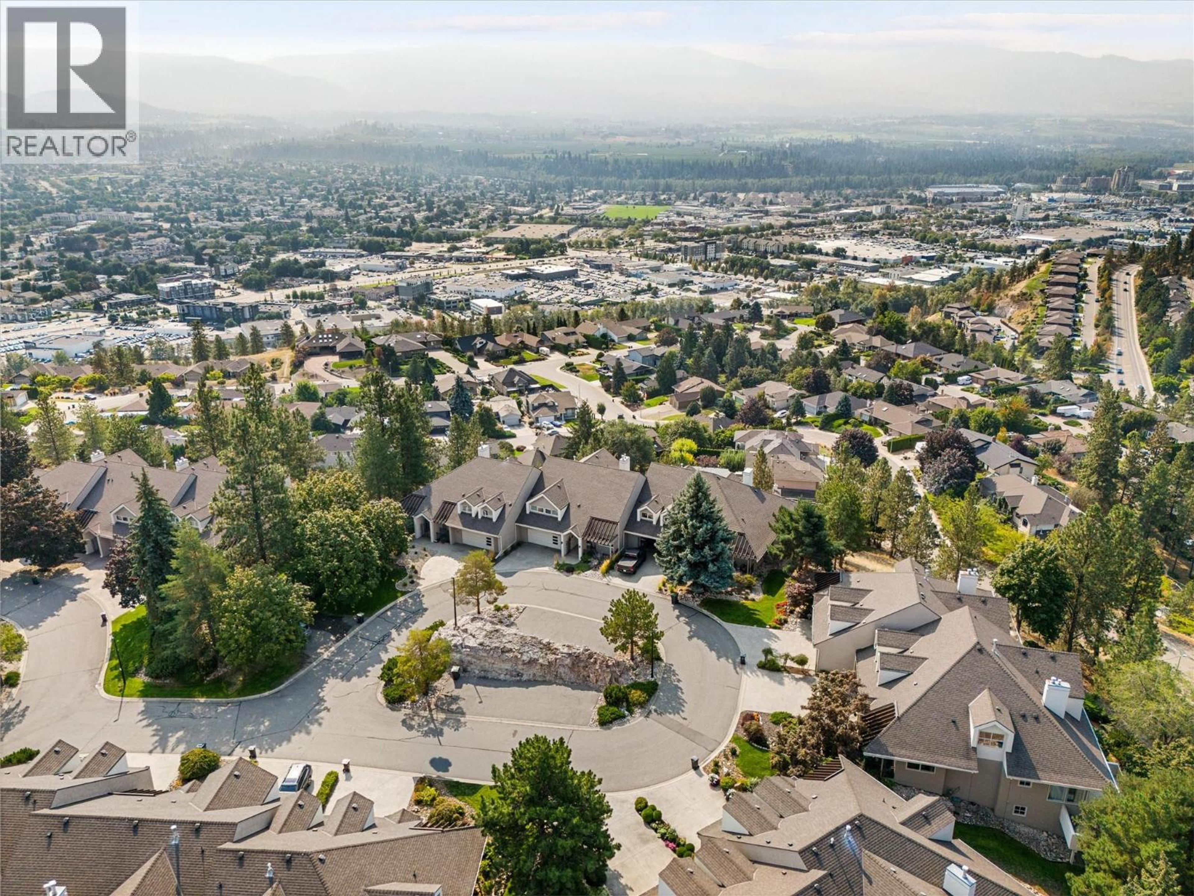 880 Christina Place, Kelowna - Exteriors - Full Complex View, Drone/Aerial View - Photo 3