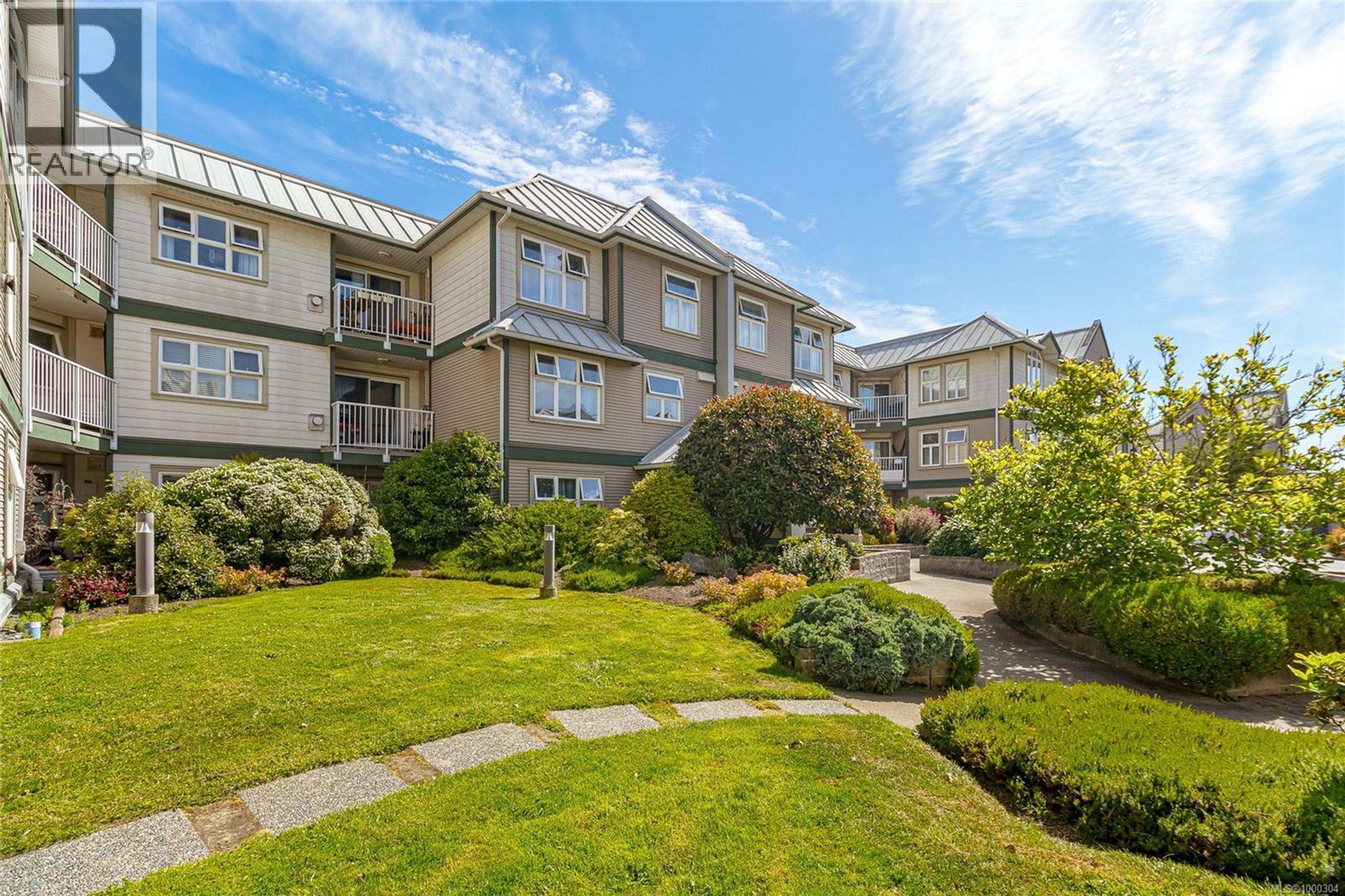 3010 Washington Ave, Victoria - Exteriors - Full Complex View - Photo 7