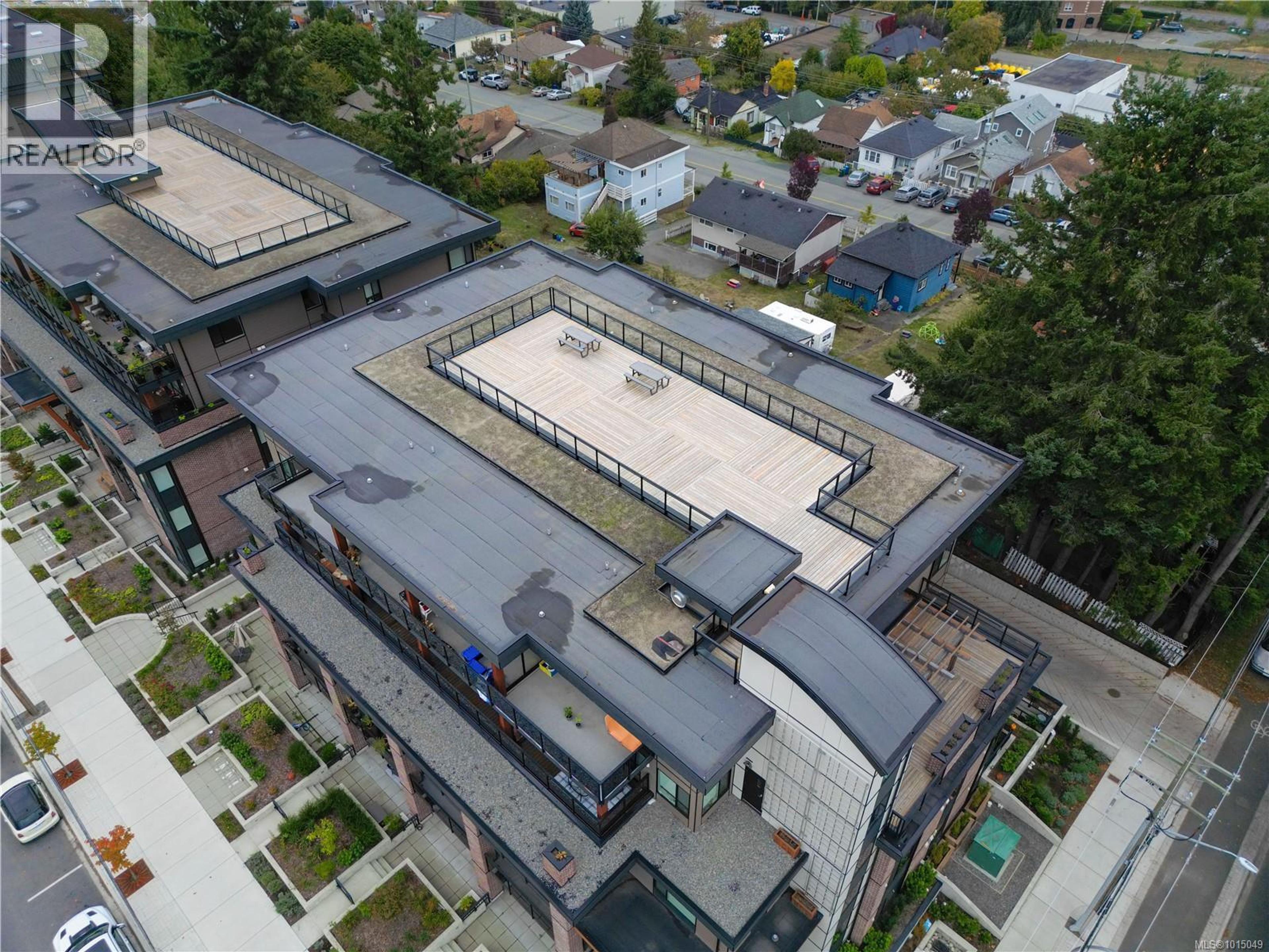 147 Haliburton St, Nanaimo - Exteriors - Full Complex View, Drone/Aerial View - Photo 4