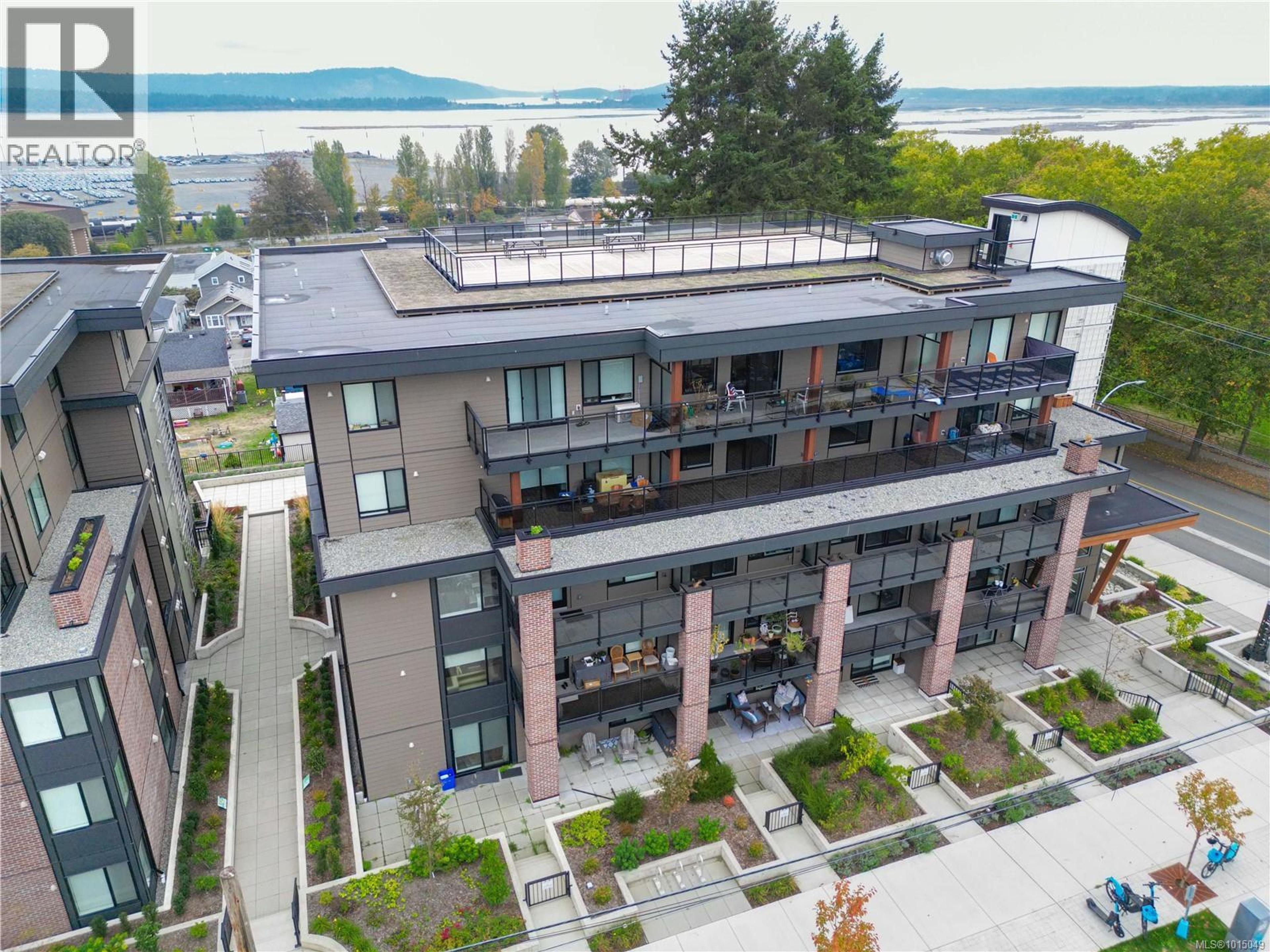 147 Haliburton St, Nanaimo - Exteriors - Full Complex View, Drone/Aerial View - Photo 5