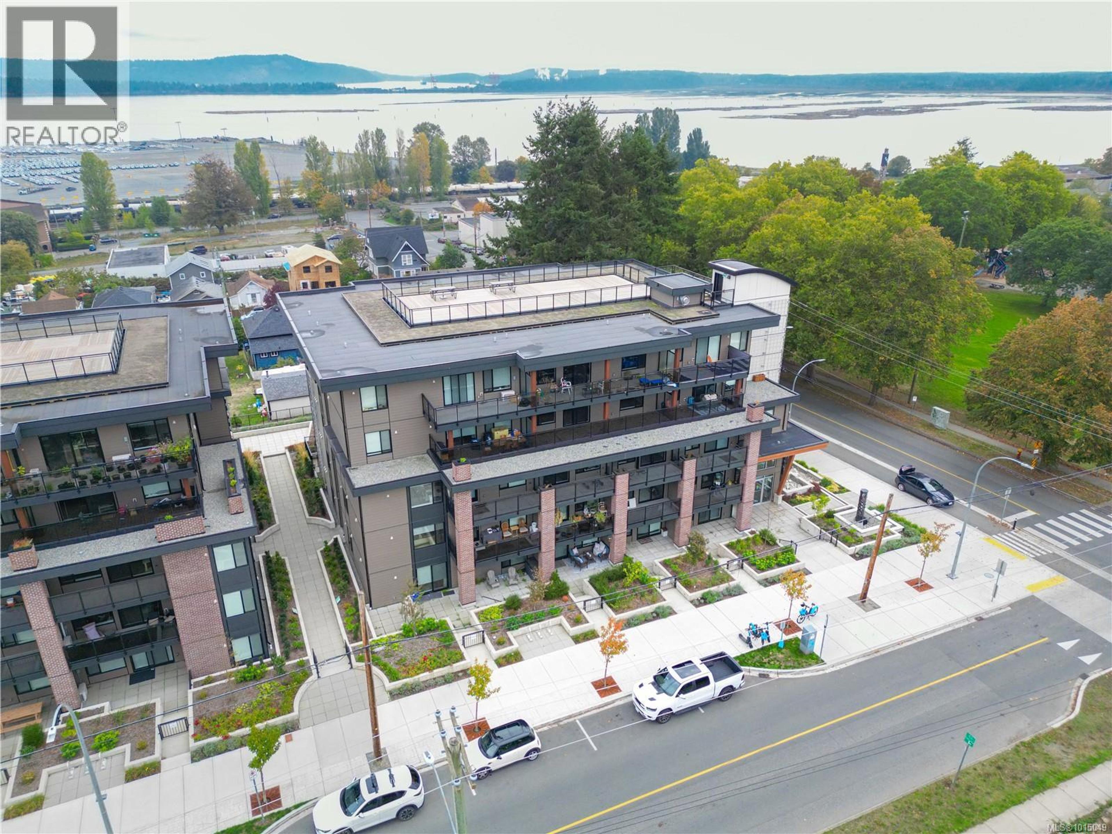 147 Haliburton St, Nanaimo - Exteriors - Full Complex View, Drone/Aerial View - Photo 7