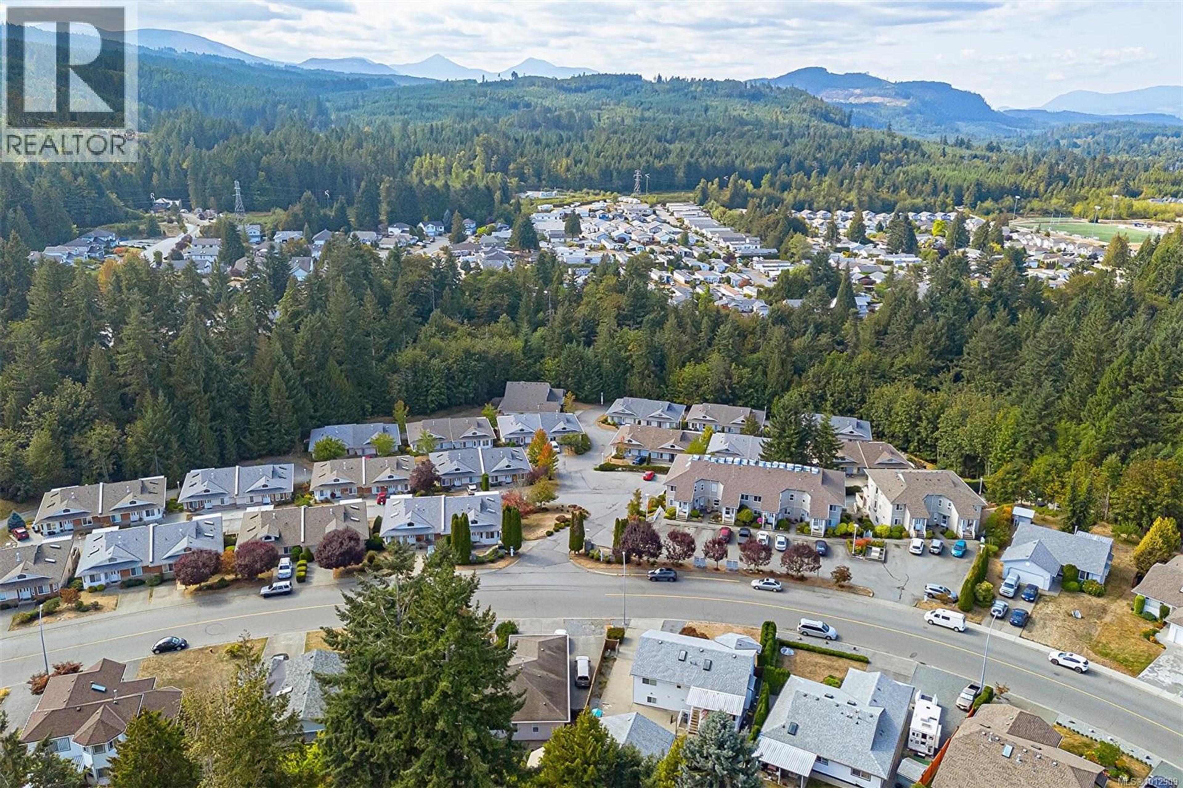 1150 Walkem Rd, Ladysmith - Exteriors - Full Complex View, Drone/Aerial View - Photo 2