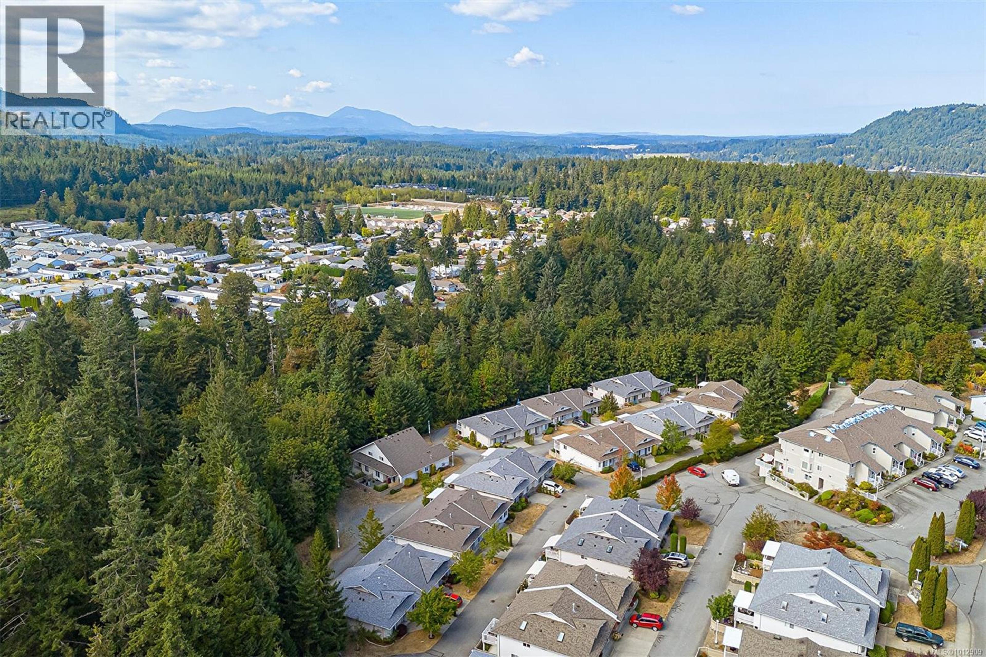 1150 Walkem Rd, Ladysmith - Exteriors - Full Complex View, Drone/Aerial View - Photo 4