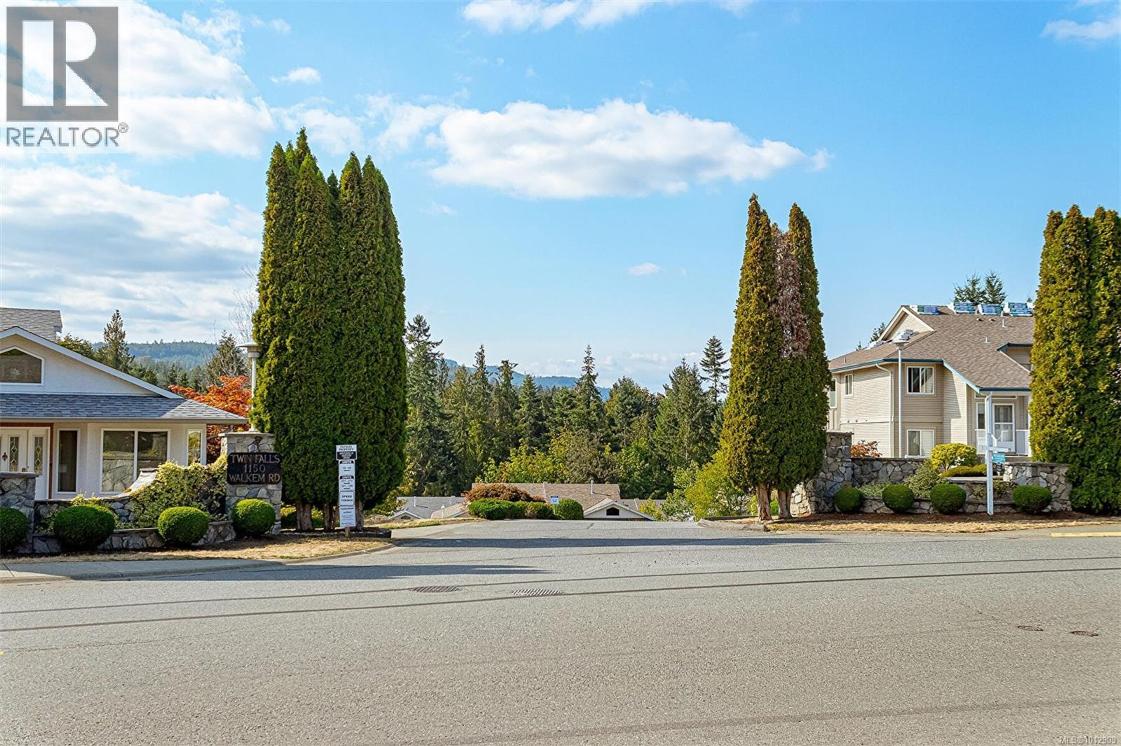 1150 Walkem Rd, Ladysmith - Exteriors - Full Complex View - Photo 12