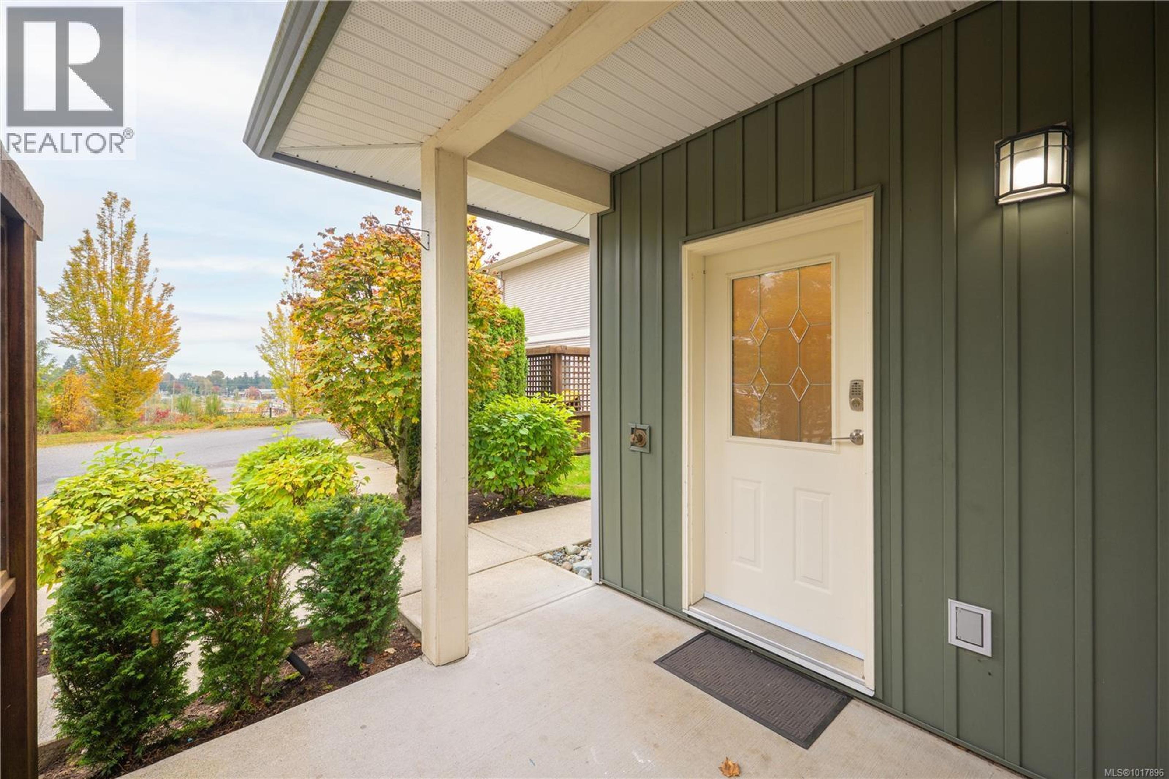 2149 Ridgemont Pl, Nanaimo - Exteriors - Photo 2