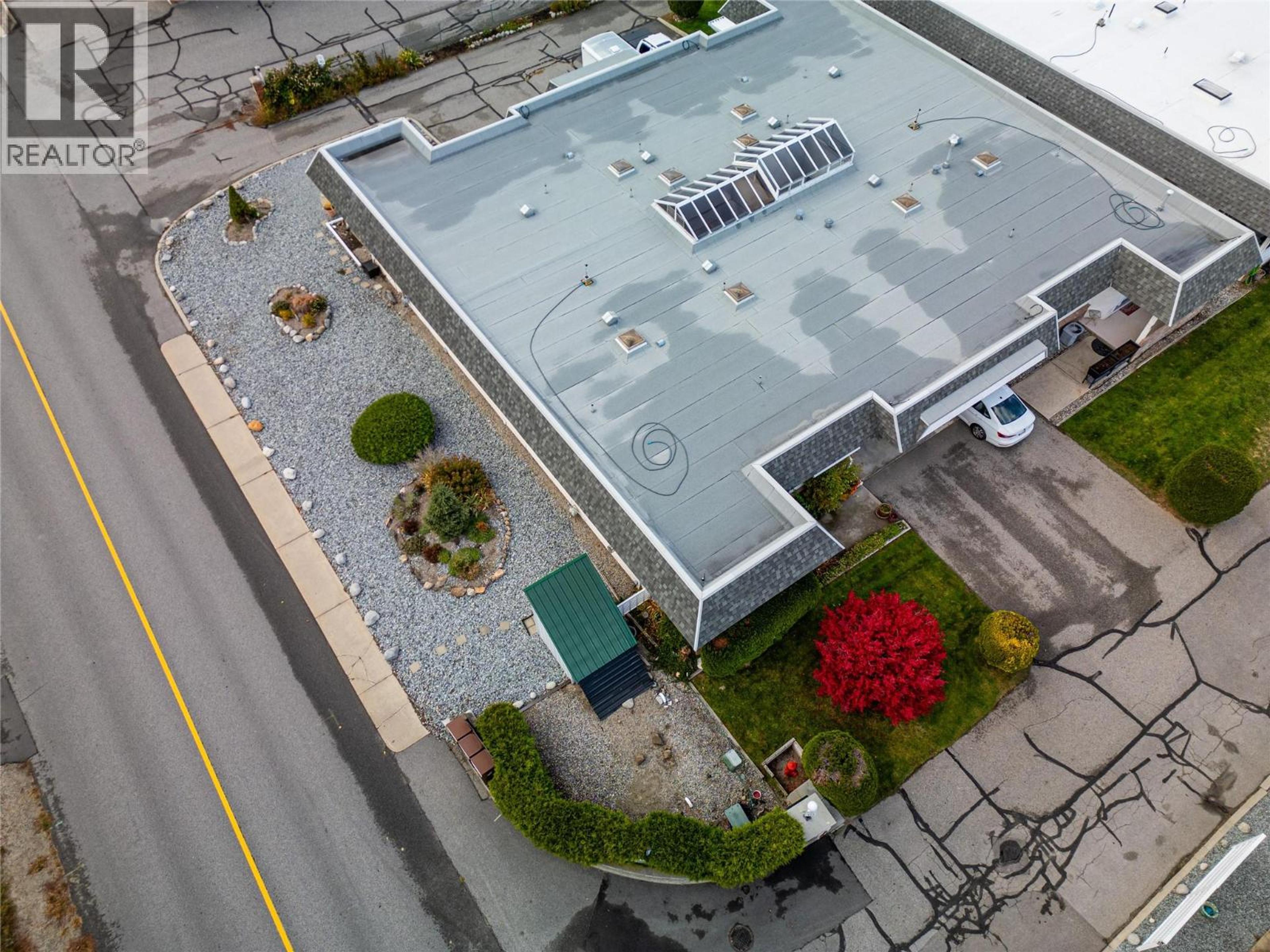 11110 Quinpool Road, Summerland - Exteriors - Drone/Aerial View - Photo 8