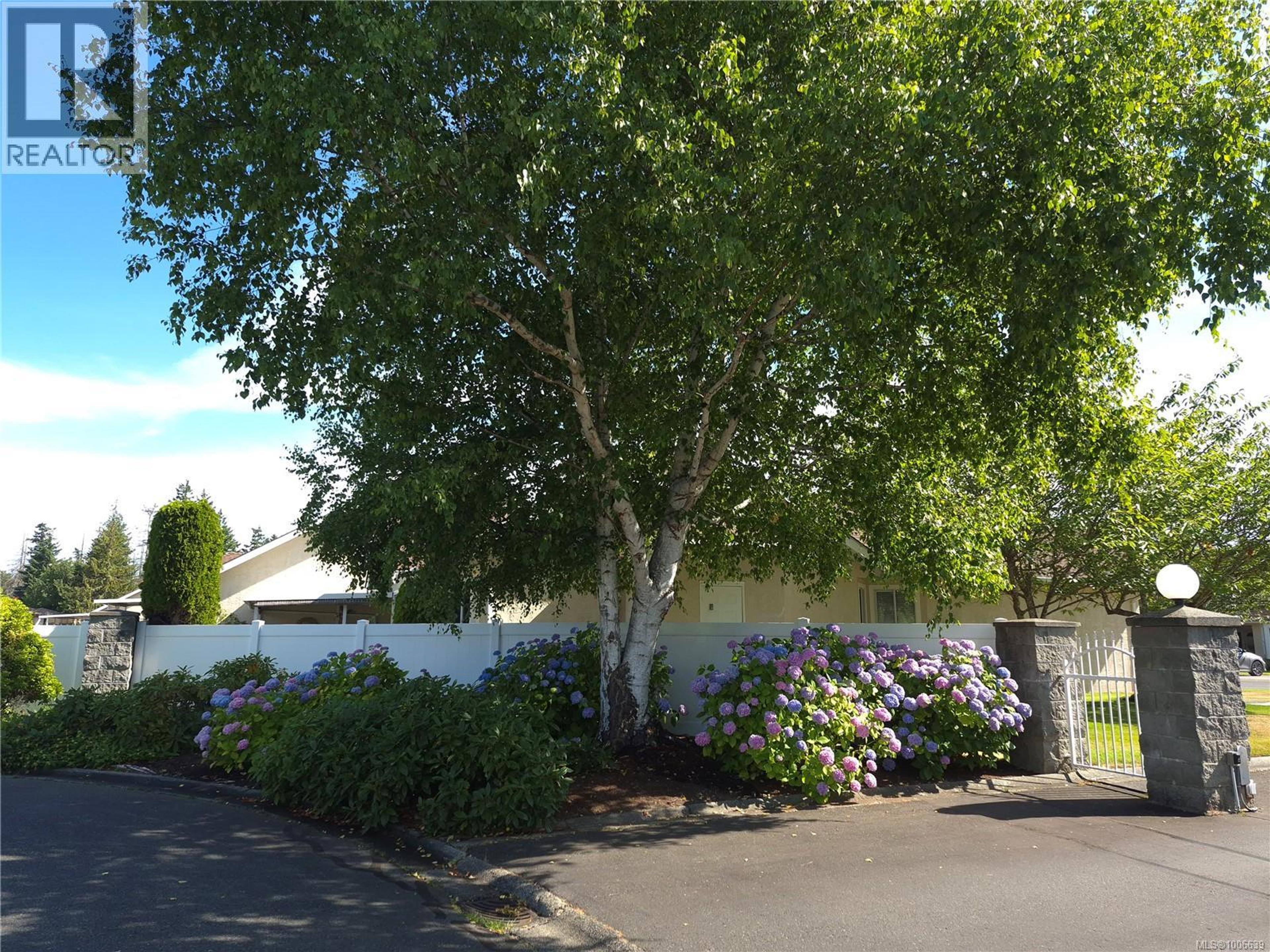 635 Blenkin Ave, Parksville - Exteriors - Photo 5