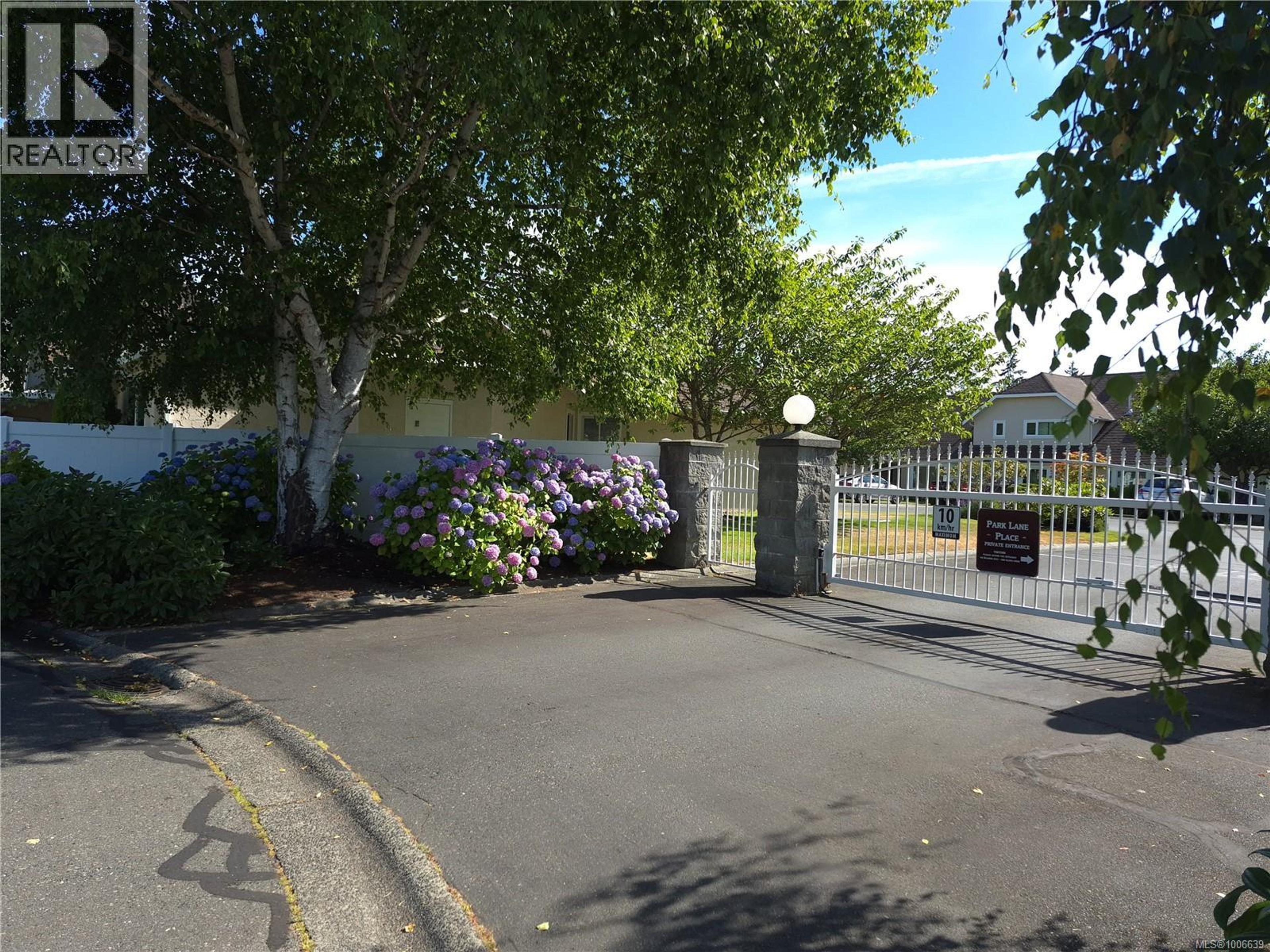 635 Blenkin Ave, Parksville - Exteriors - Photo 14