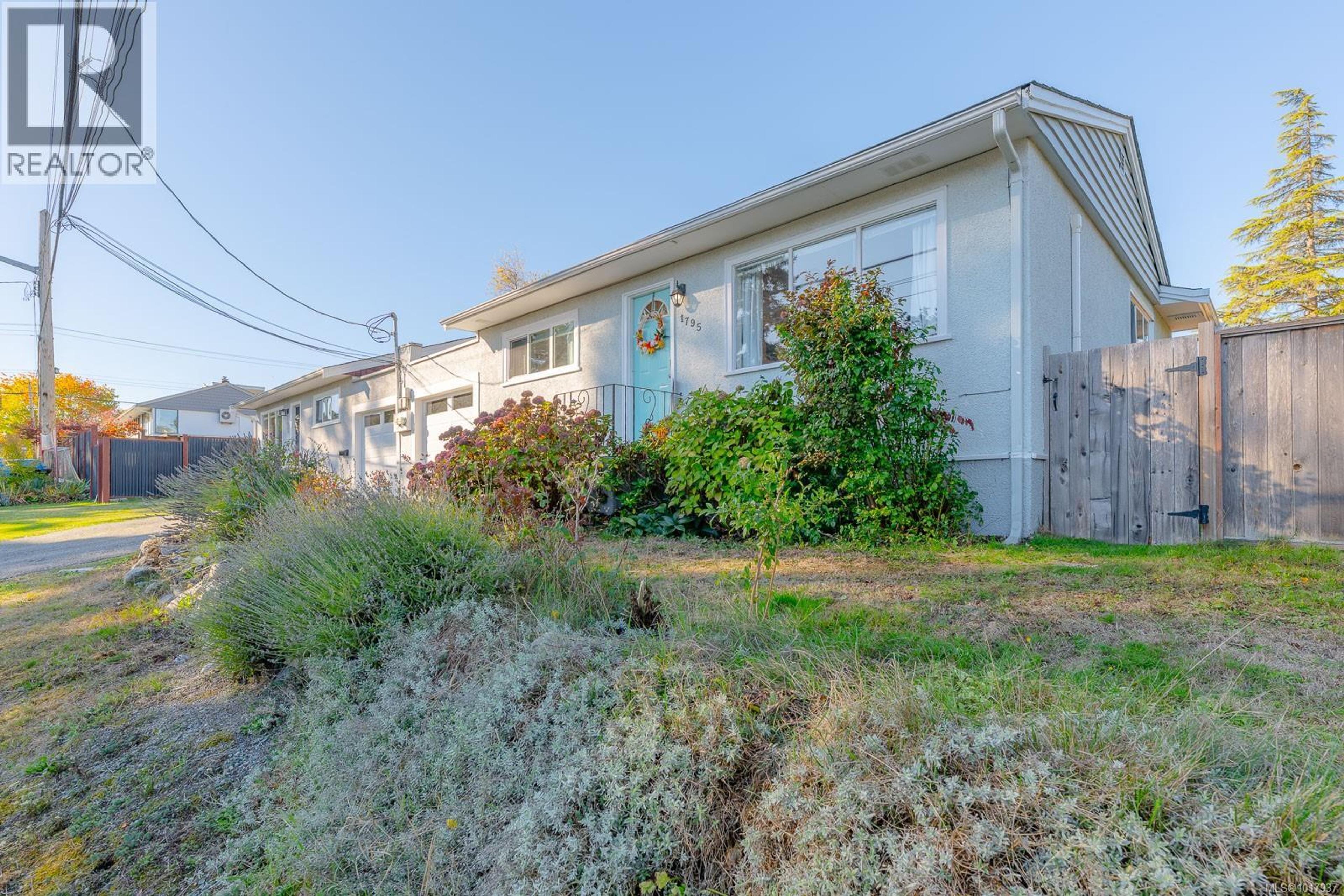 1795 Hallen Ave, Nanaimo - Exteriors - Photo 2