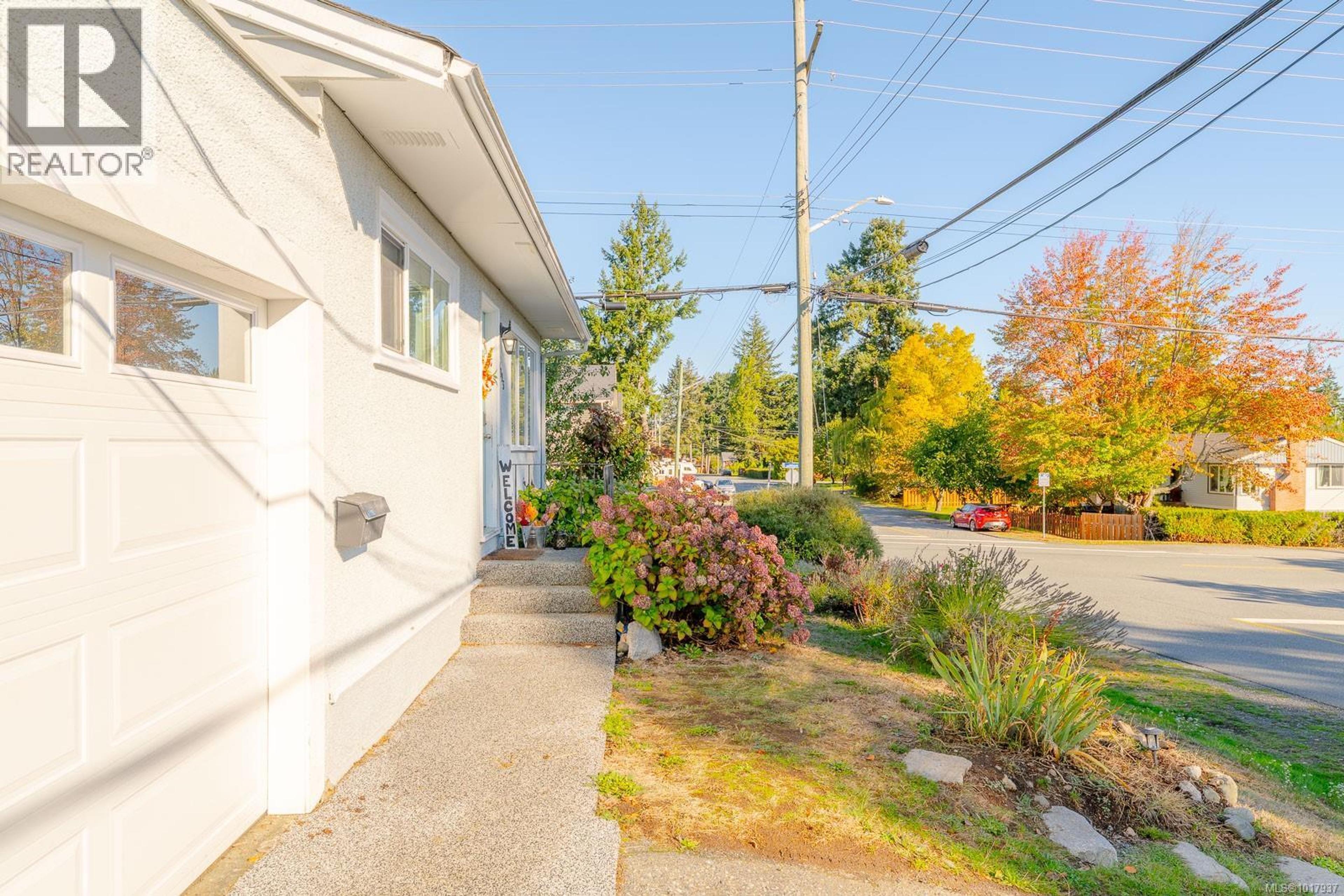 1795 Hallen Ave, Nanaimo - Exteriors - Photo 5