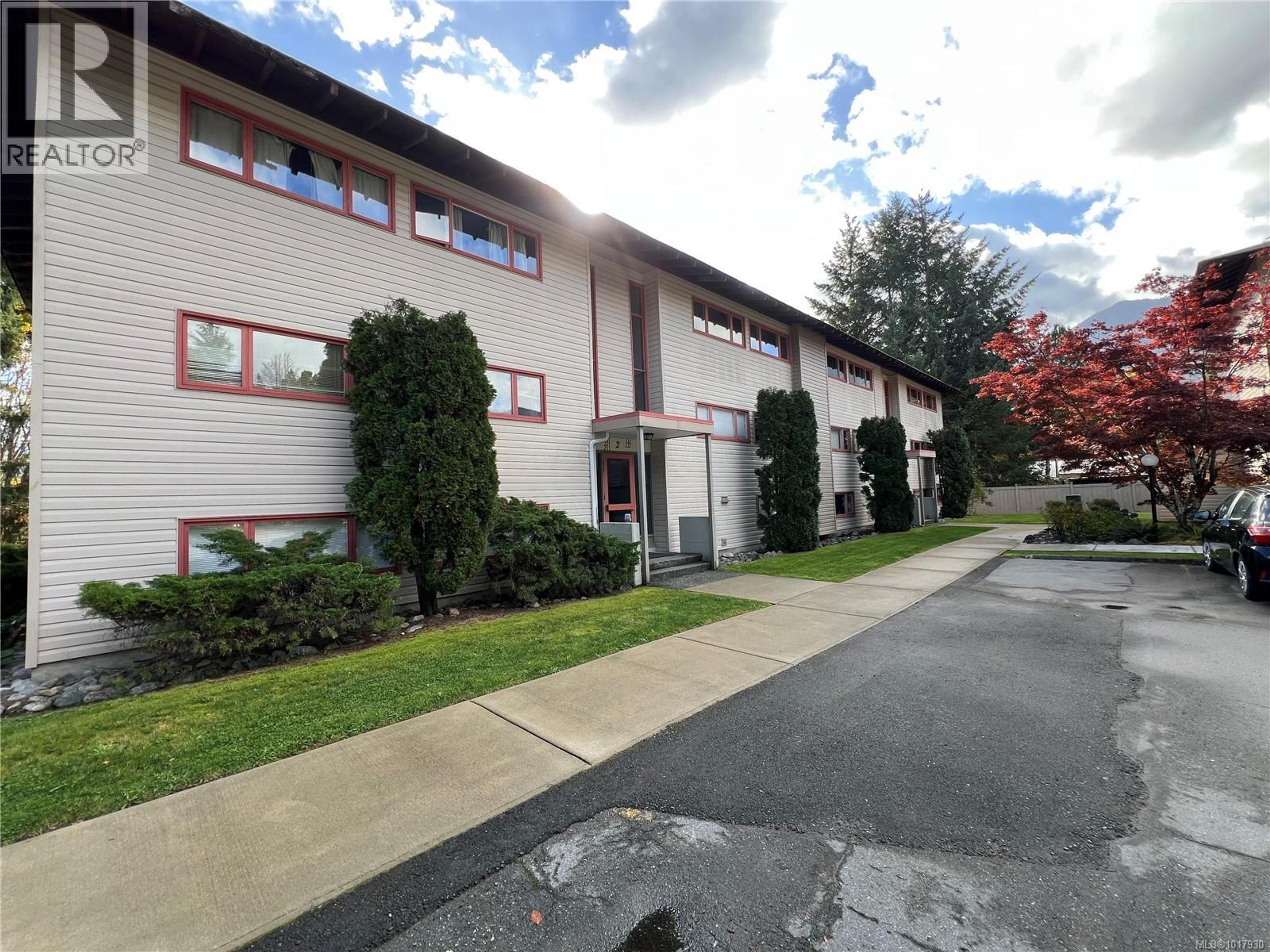 350 Alder Cres, Gold River - Exteriors - Photo 1