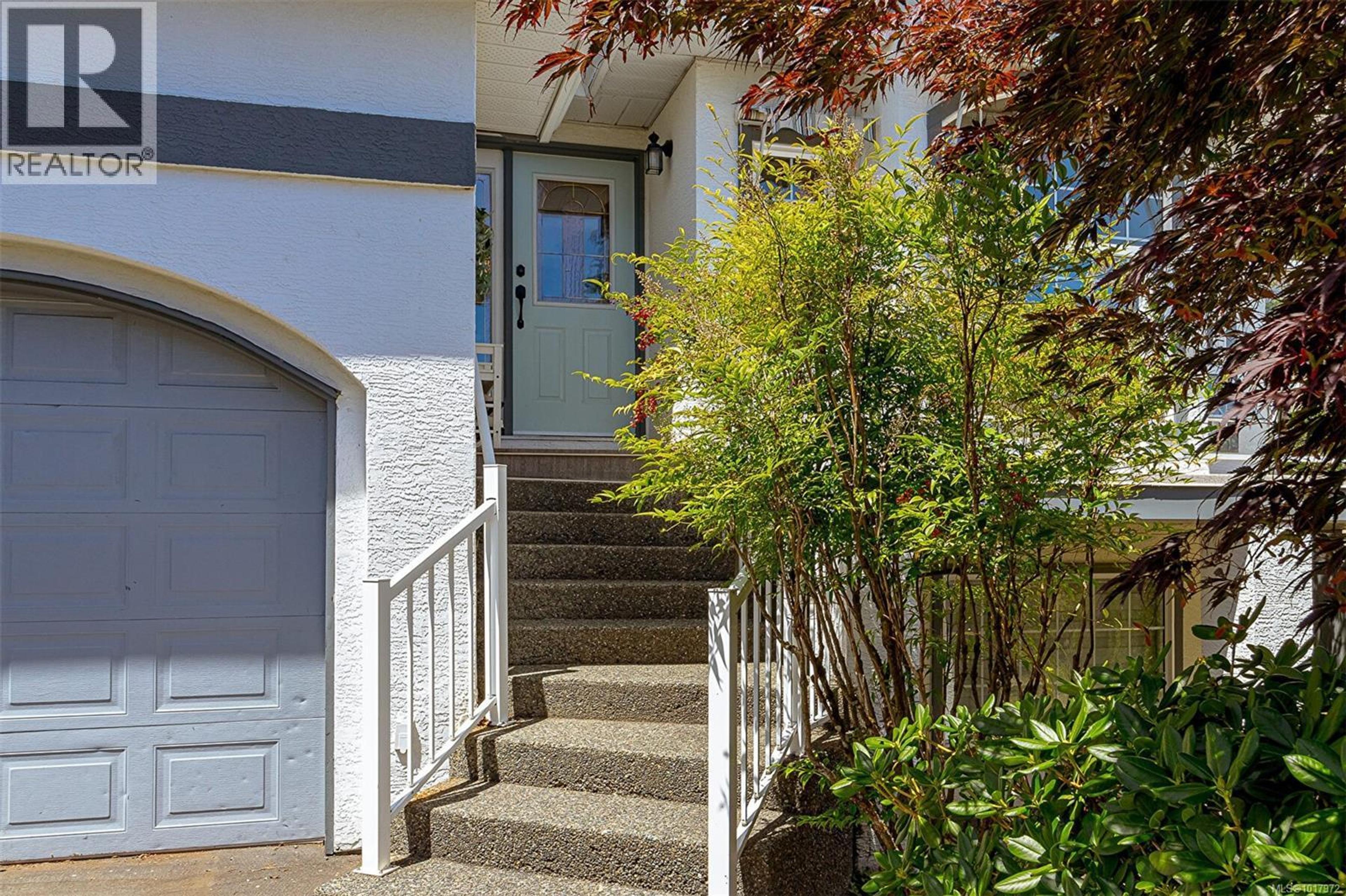 2619 Crystalview Dr, Langford - Exteriors - Photo 4