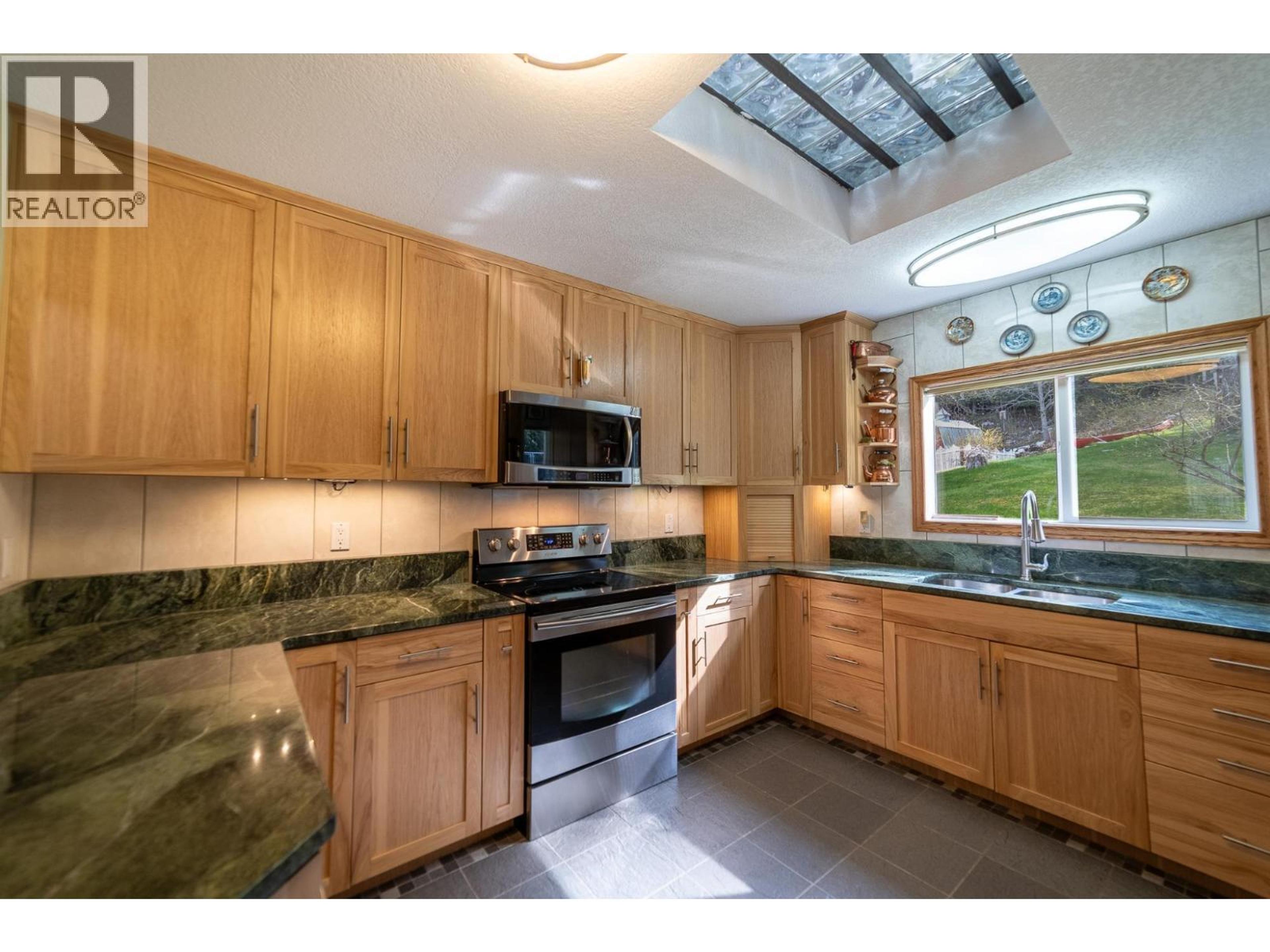 11110 3A HIGHWAY - 14