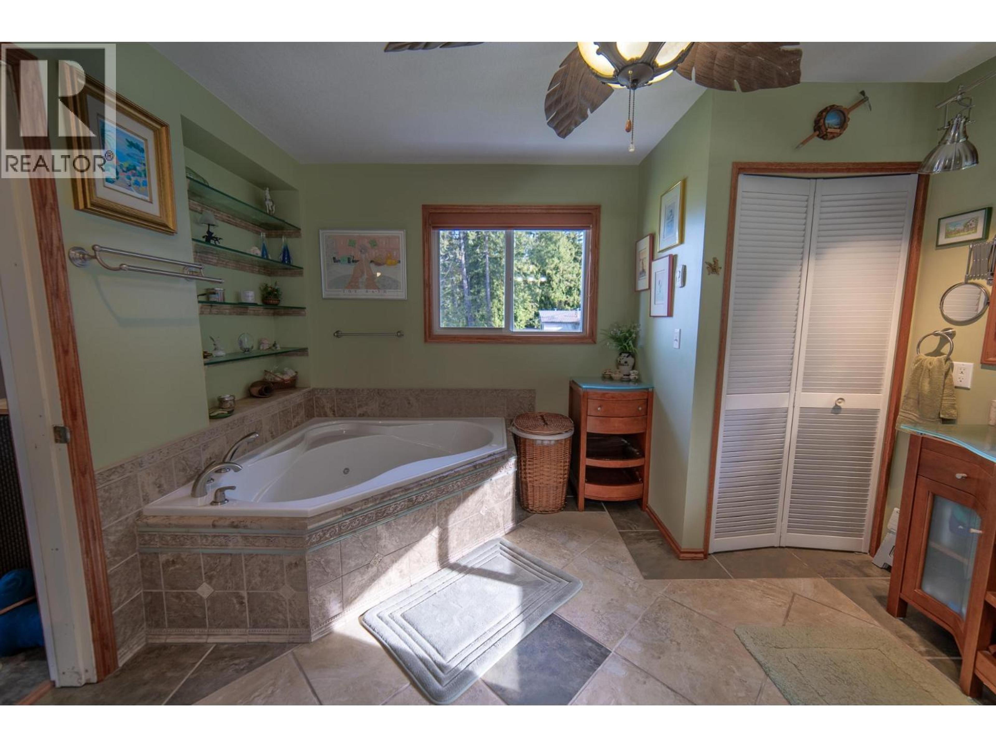 11110 3A HIGHWAY - 31