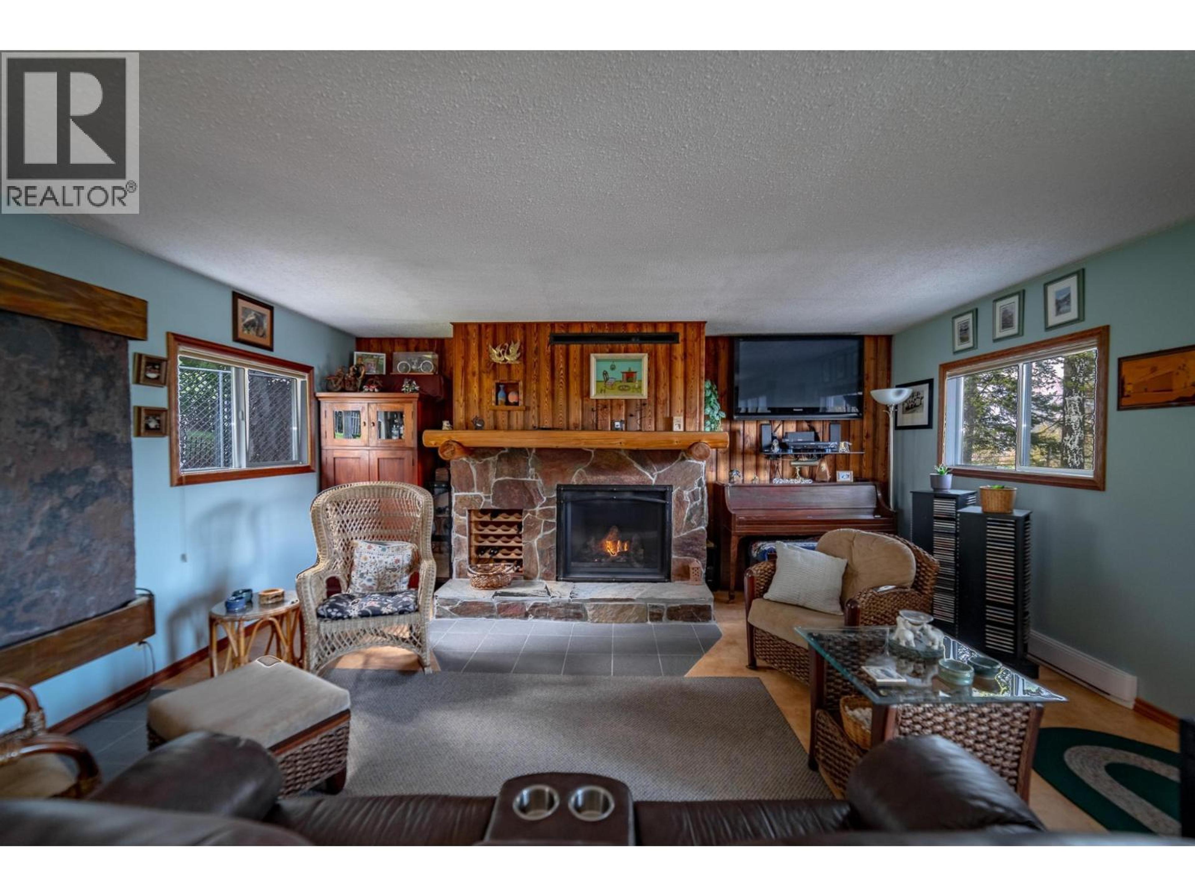 11110 3A HIGHWAY - 35