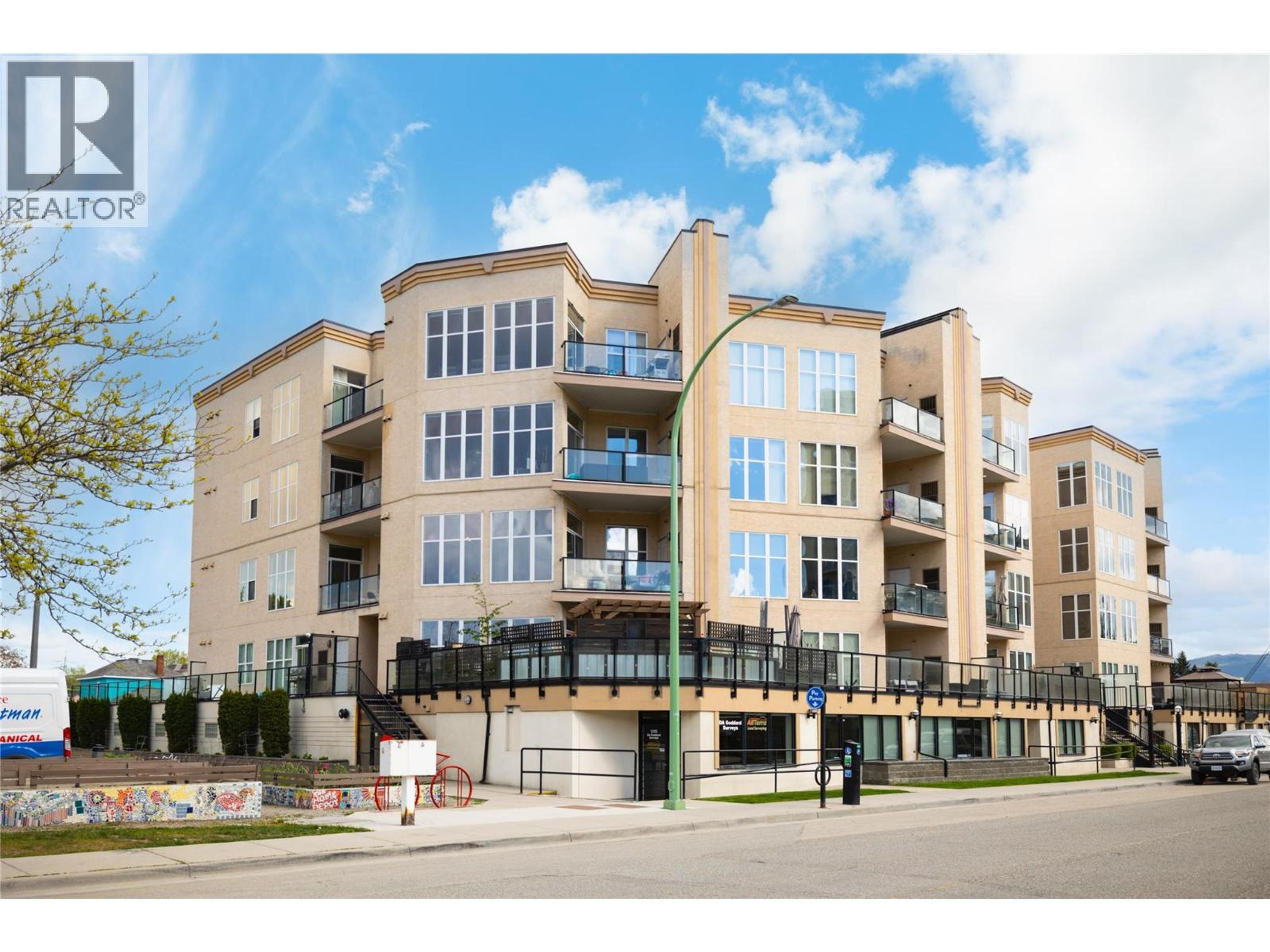 1327 St Paul Street, Kelowna - Exteriors - Full Complex View - Photo 3