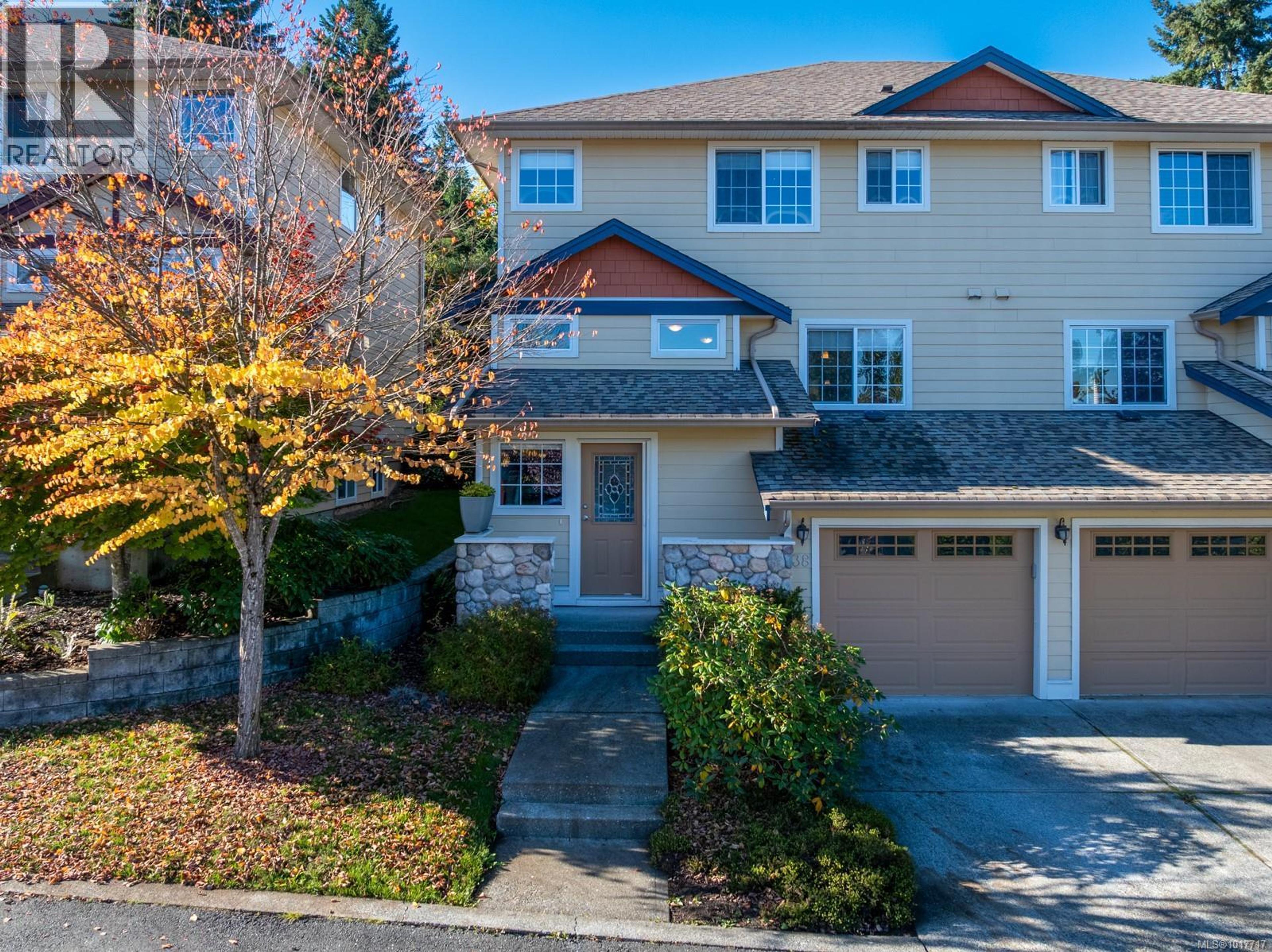 2728 1st St, Courtenay - Exteriors - Photo 3