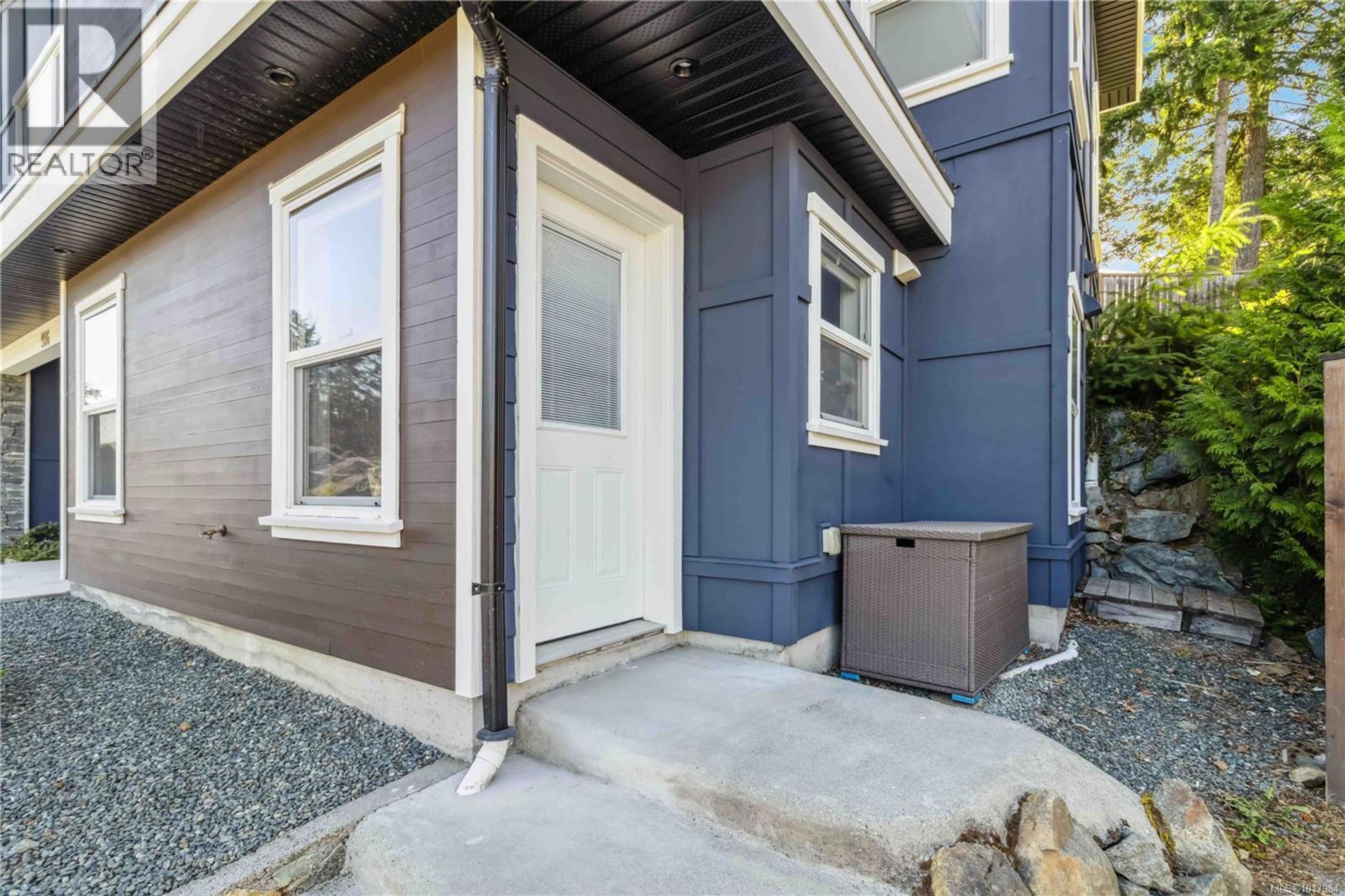 936 Aqua Crt, Langford - Exteriors - Photo 1