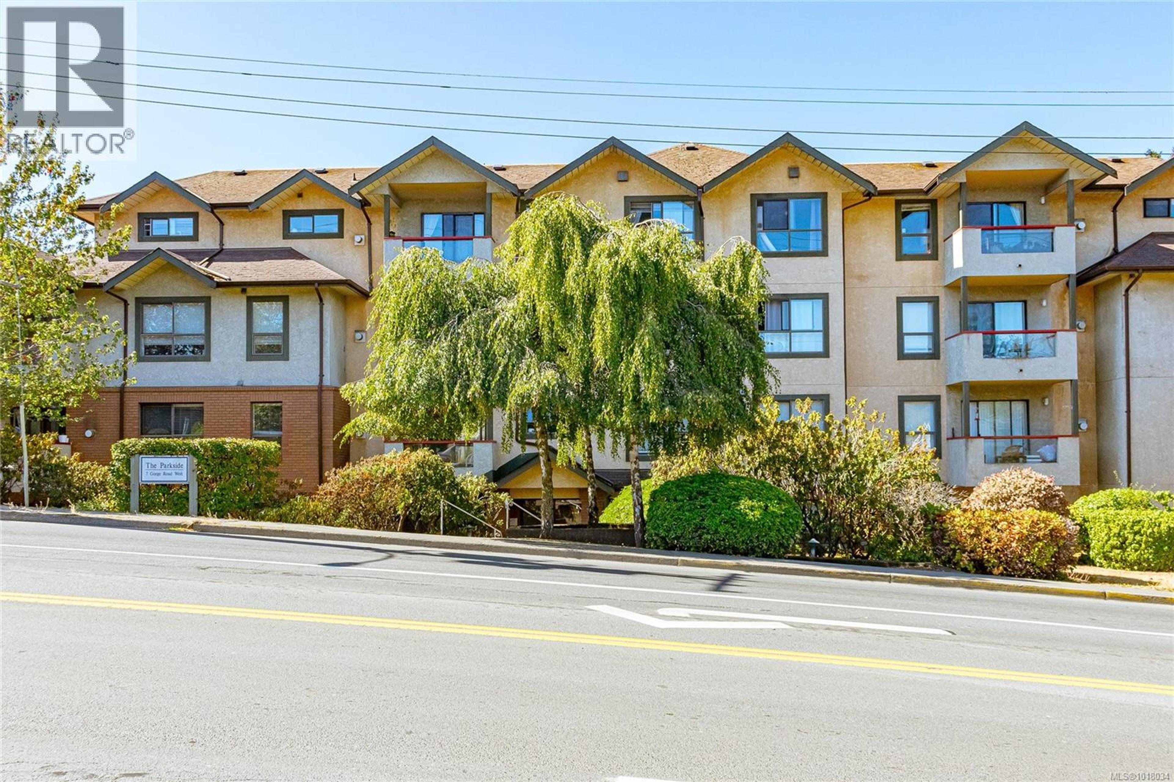 7 Gorge Rd W, Saanich - Exteriors - Full Complex View - Photo 1