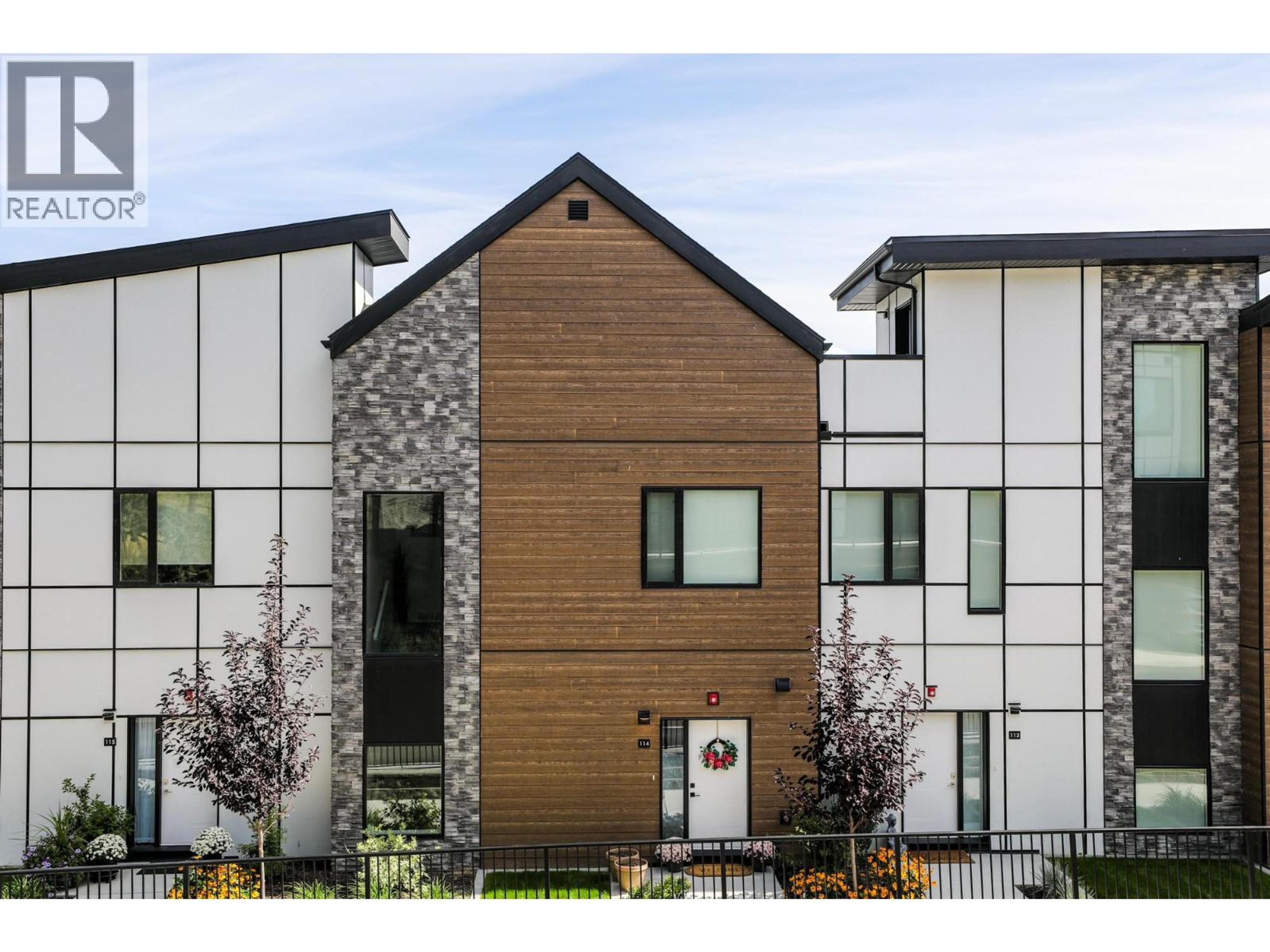 2735 Shannon Lake Road, West Kelowna - Exteriors - Full Complex View - Photo 3