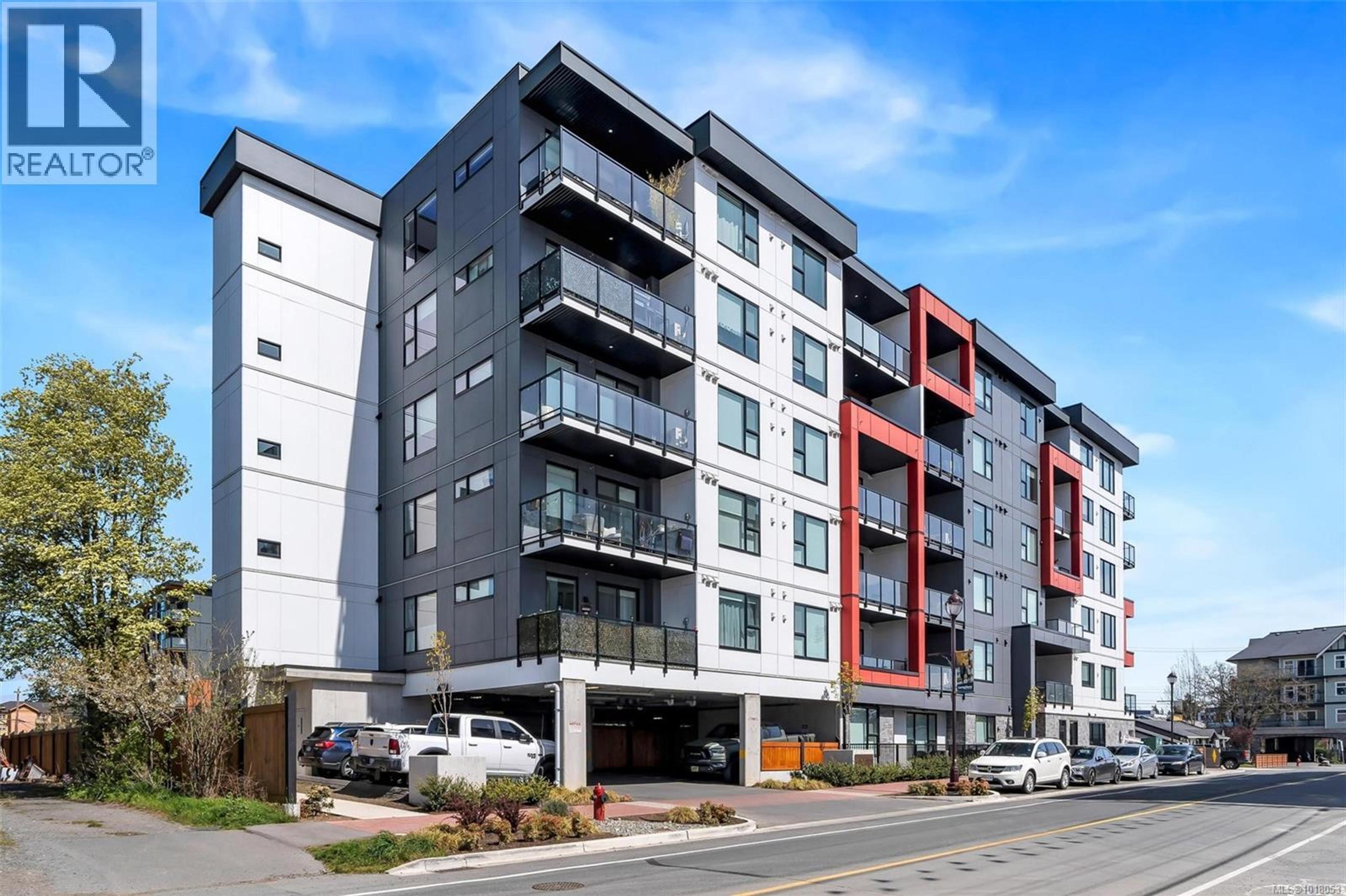 810 Orono Ave, Langford - Exteriors - Full Complex View - Photo 2