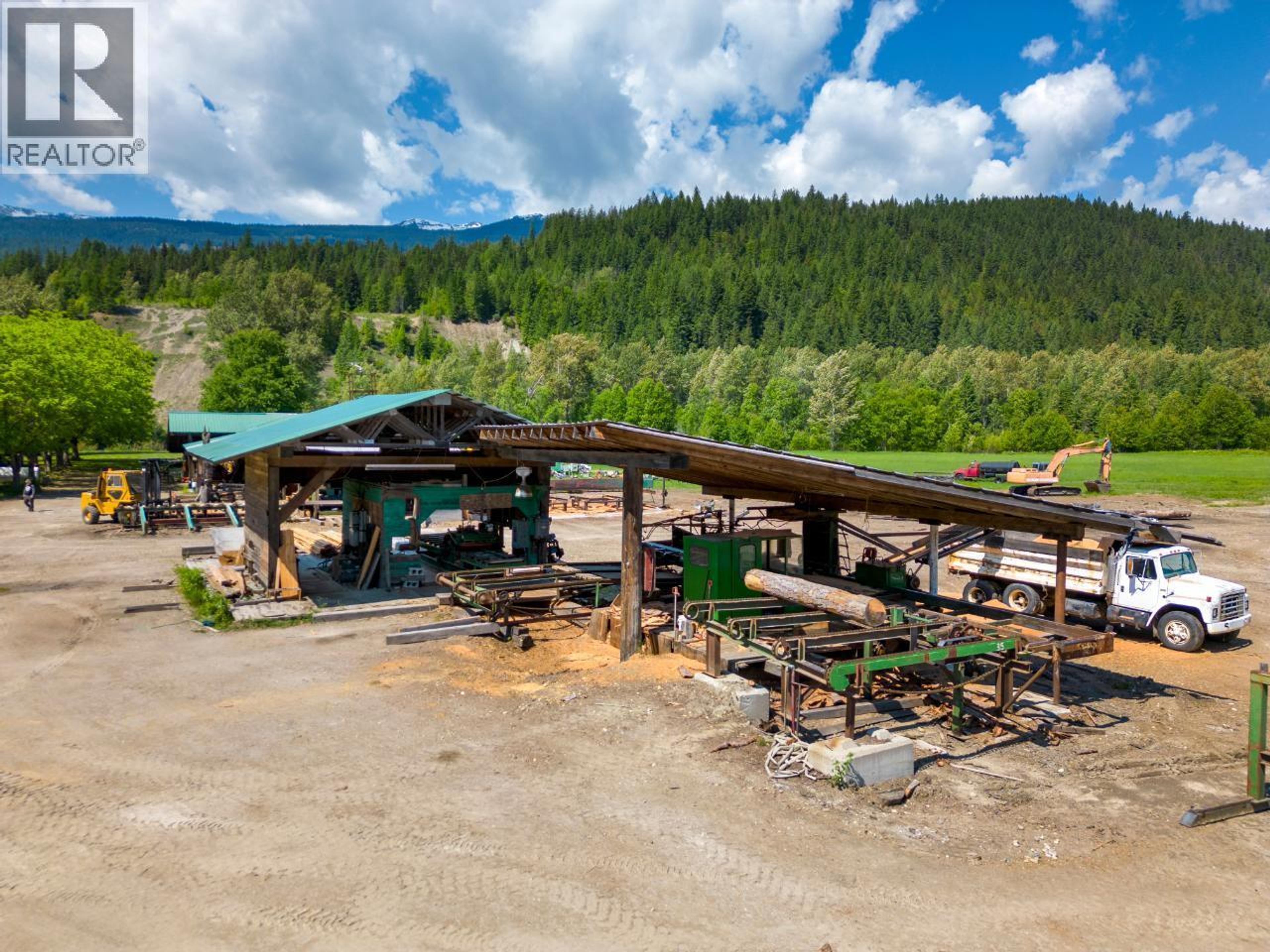 209 LARDEAU RIVER ROAD - 10