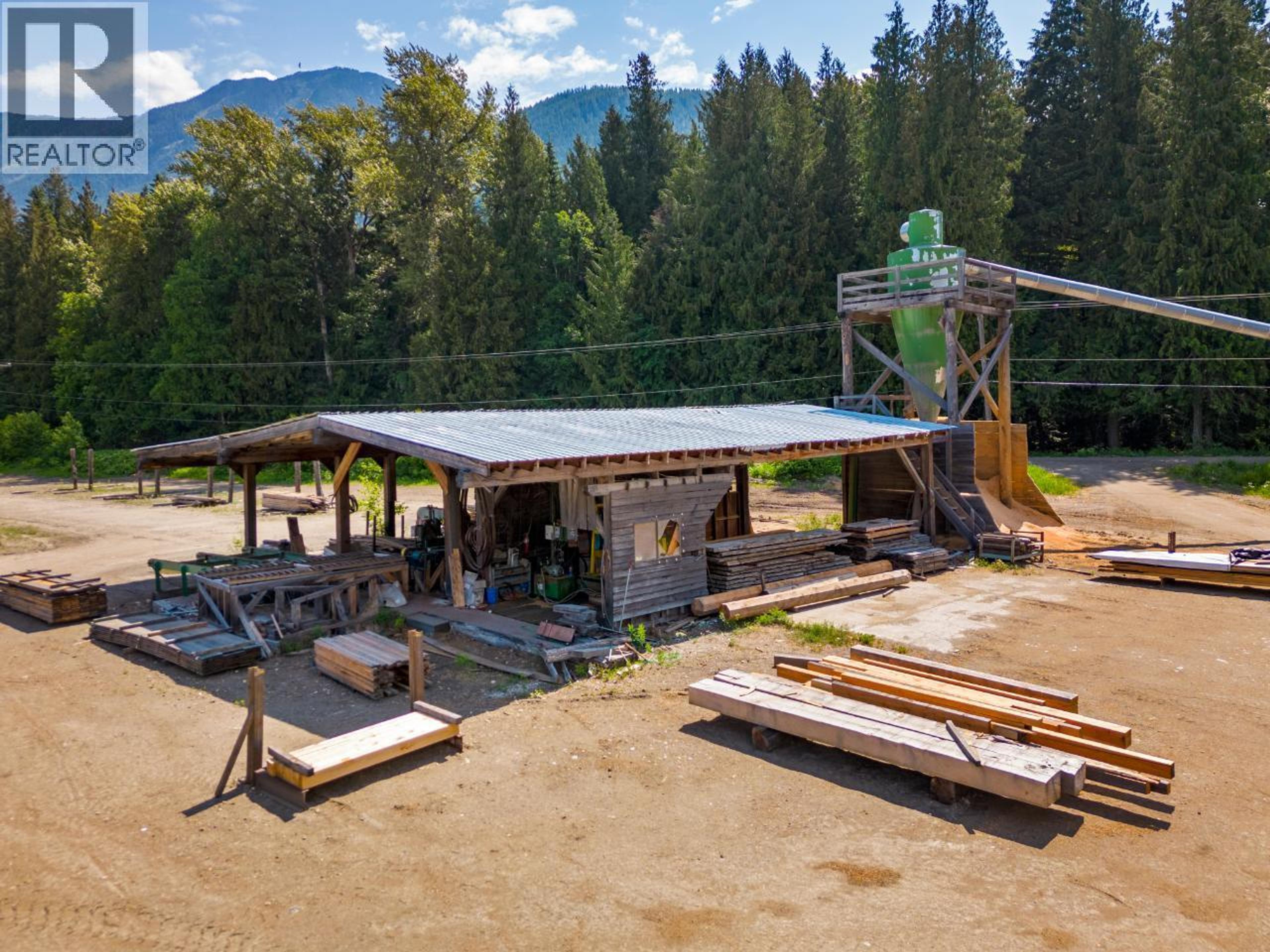 209 LARDEAU RIVER ROAD - 13