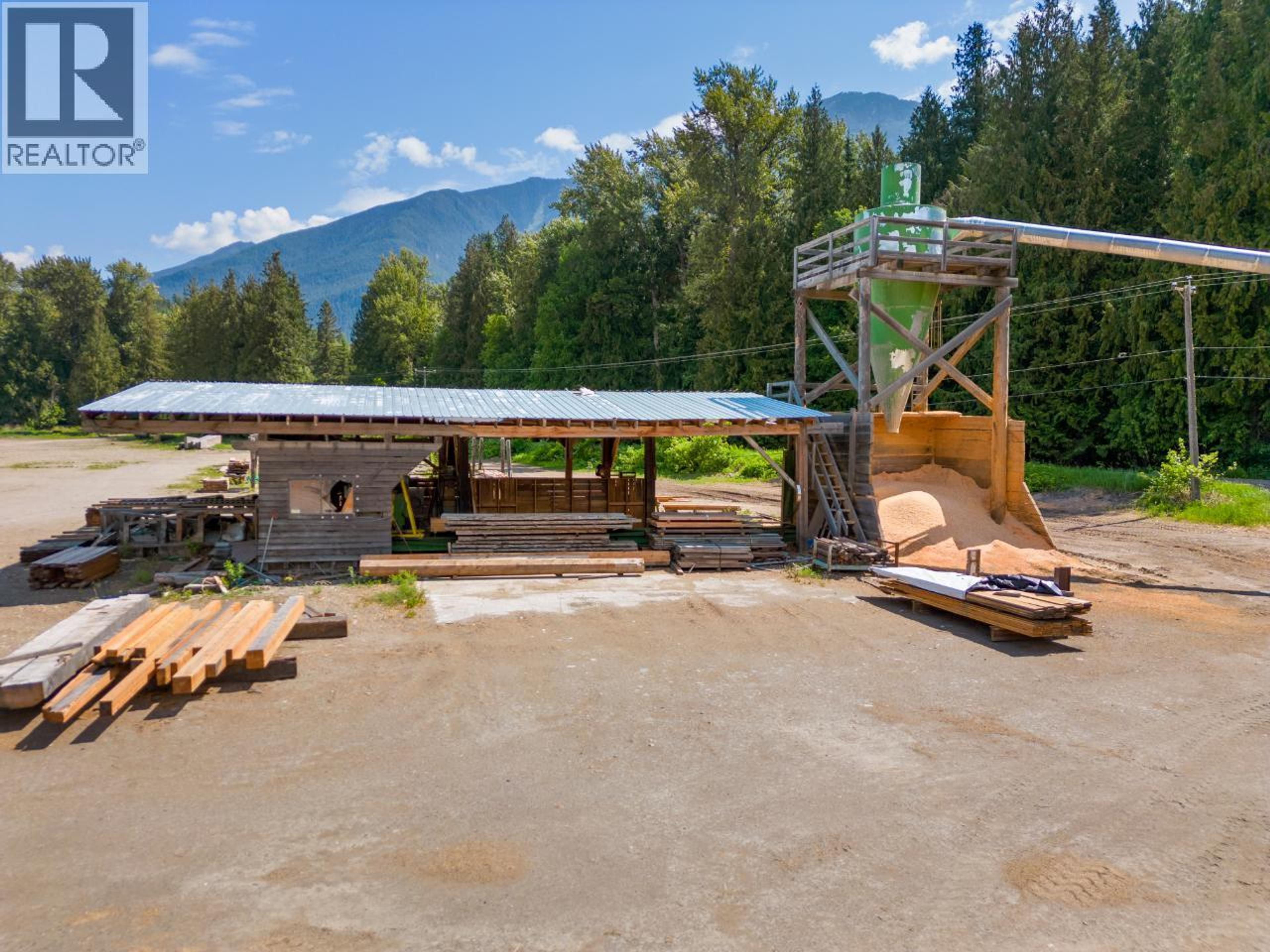 209 LARDEAU RIVER ROAD - 14