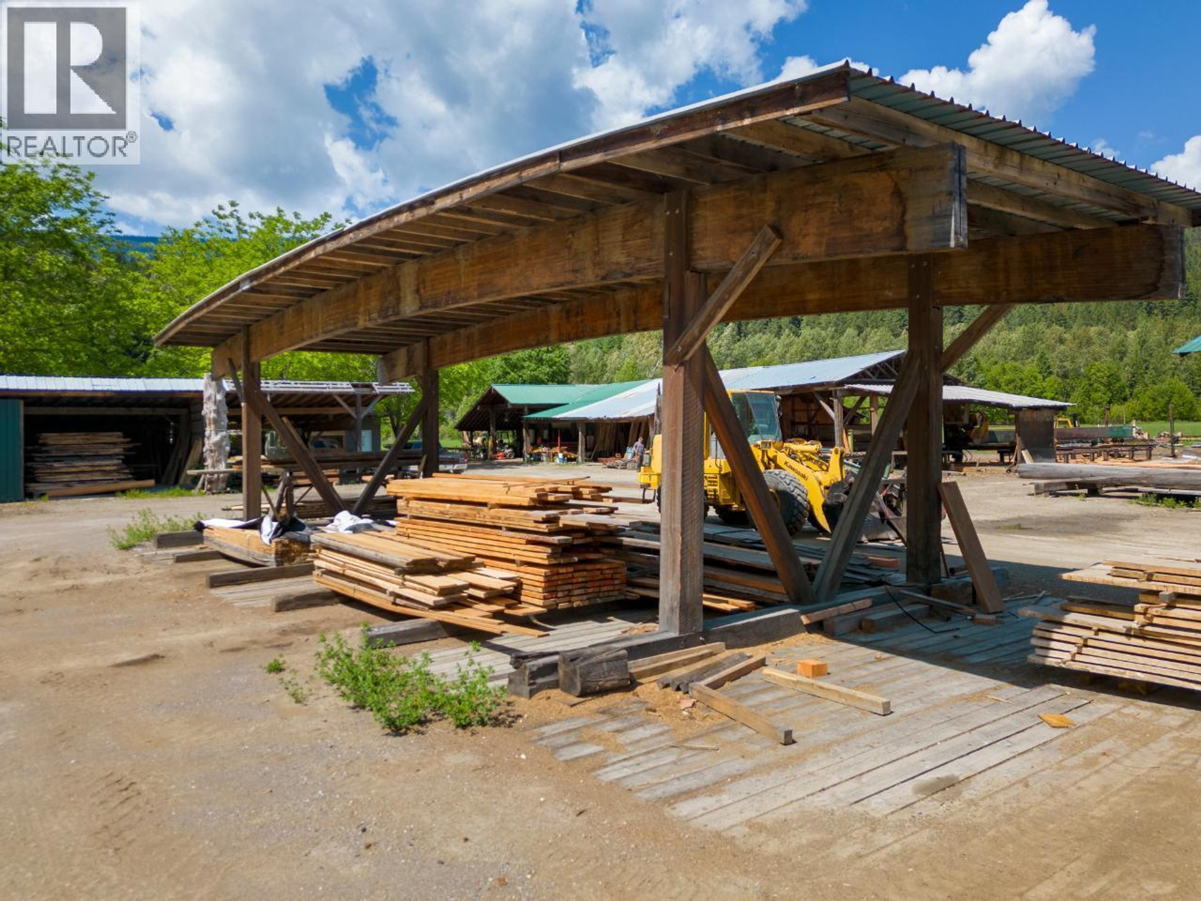 209 LARDEAU RIVER ROAD - 16