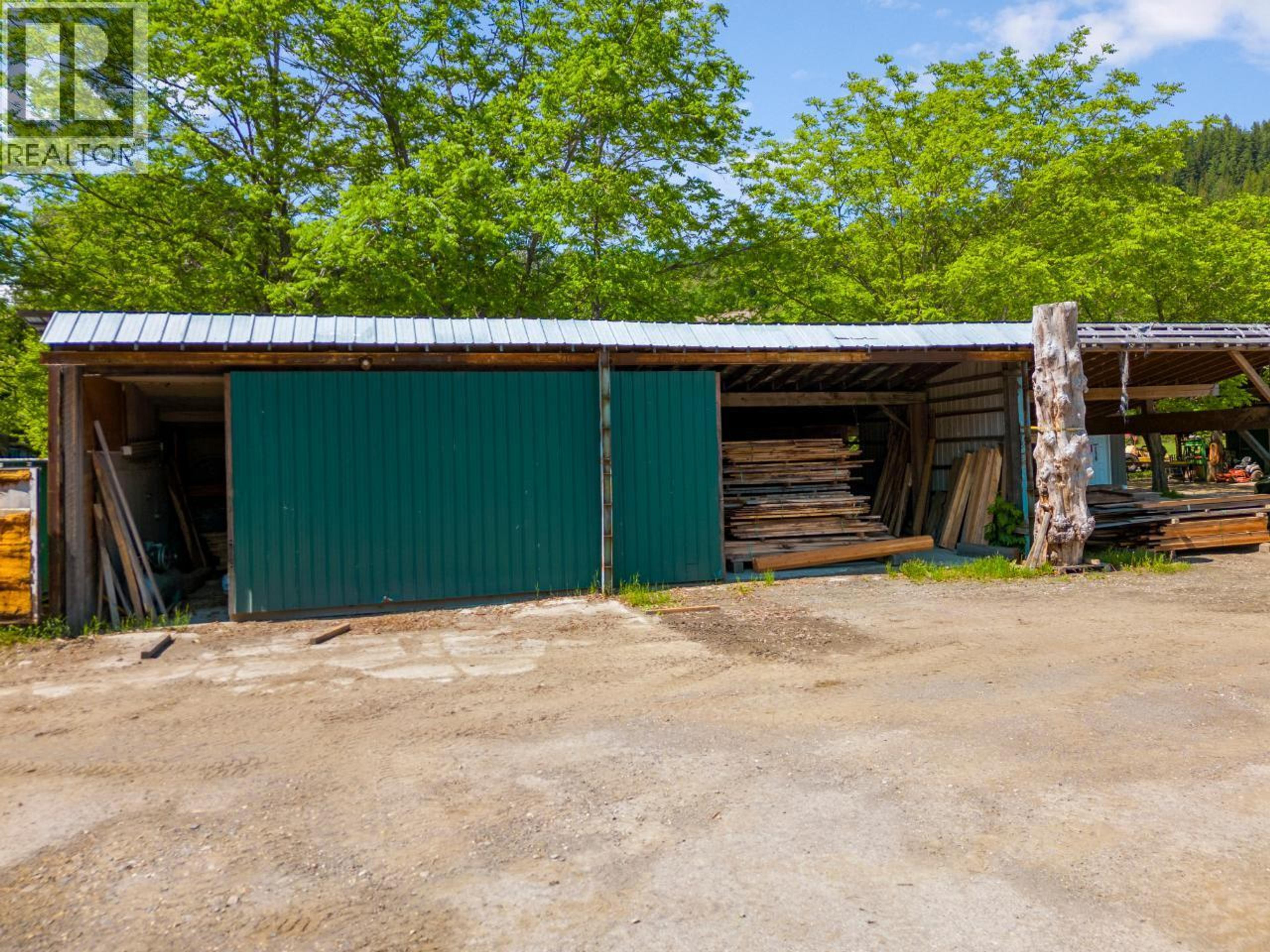 209 LARDEAU RIVER ROAD - 17