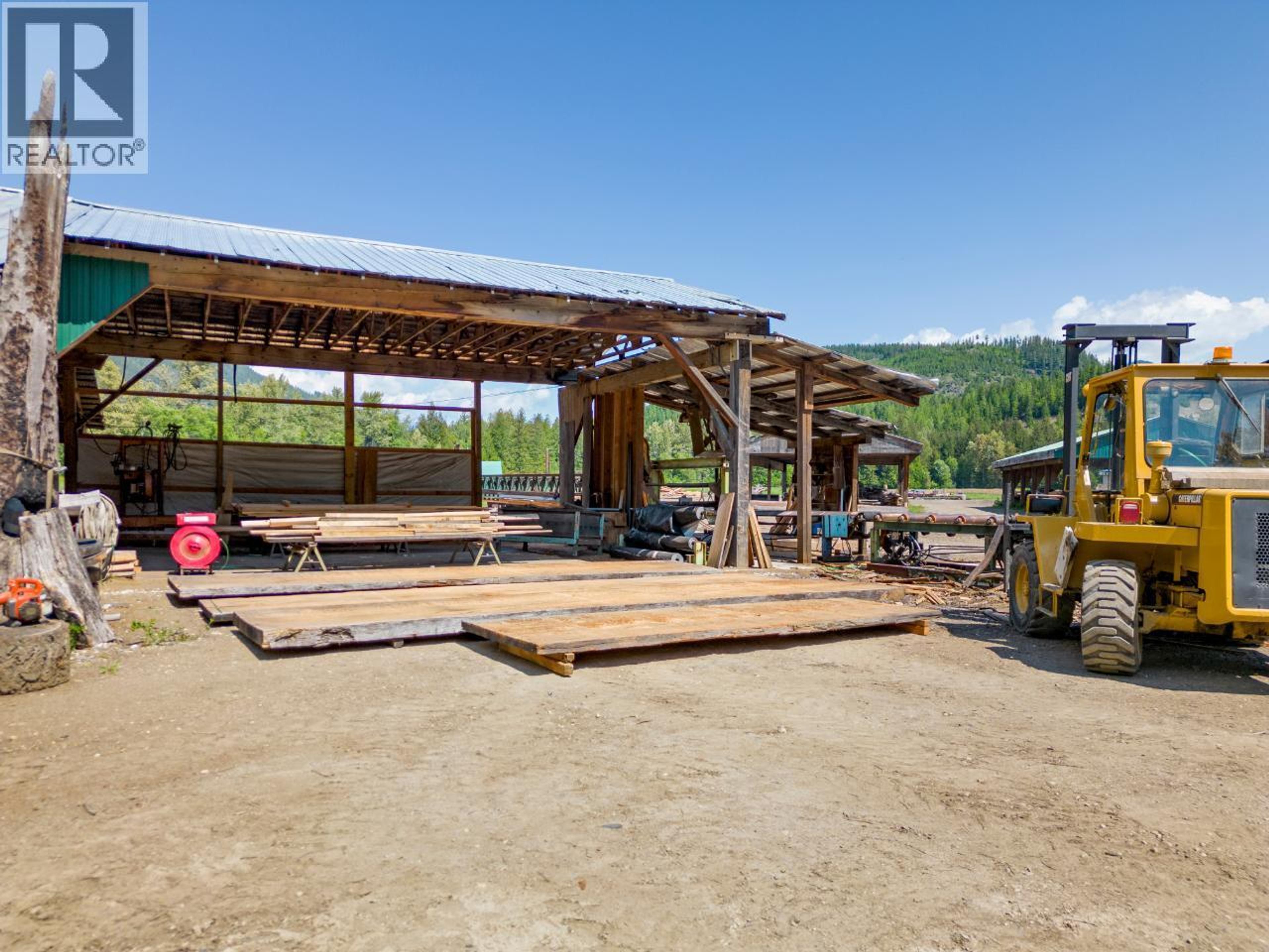 209 LARDEAU RIVER ROAD - 19