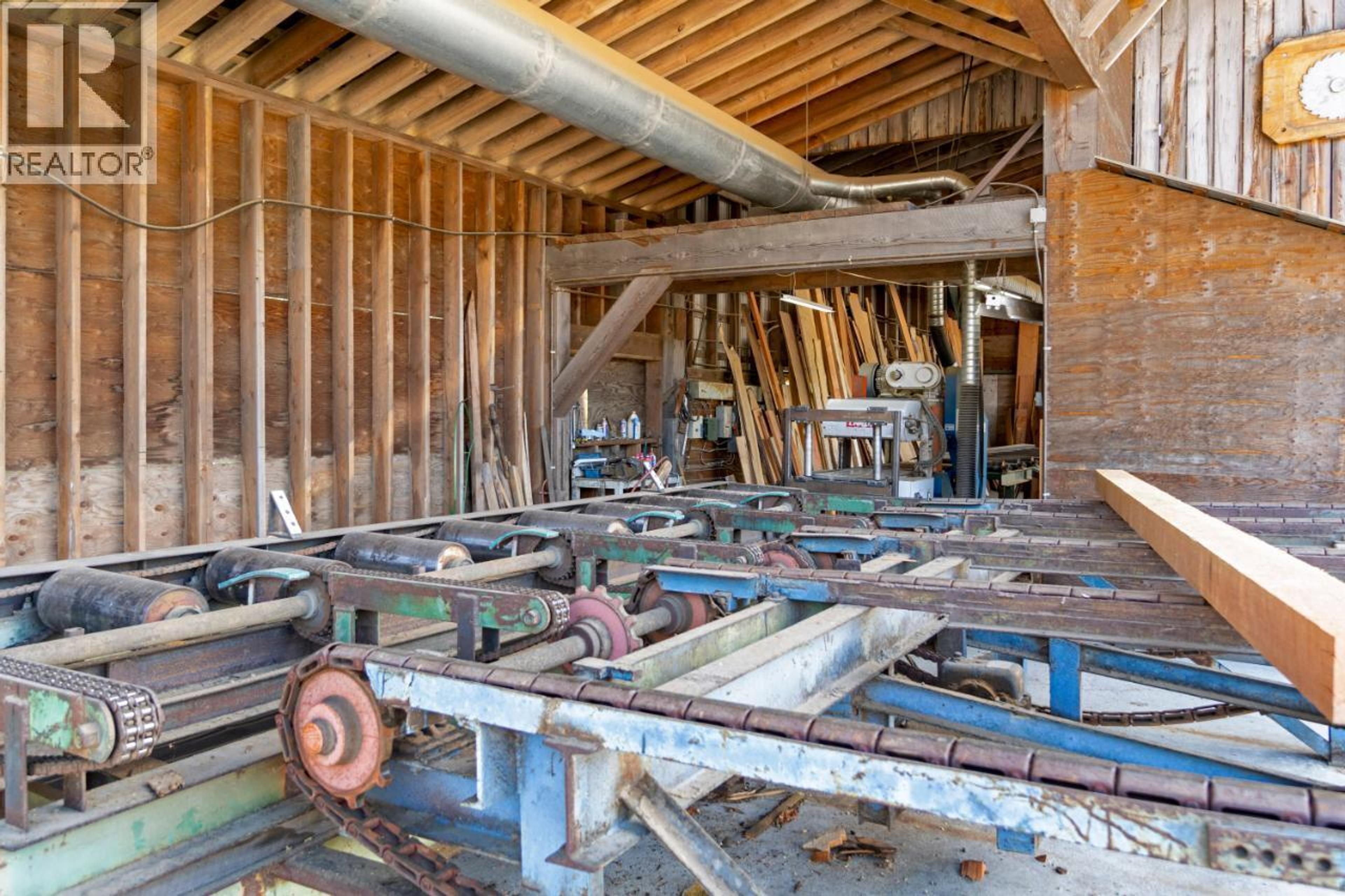 209 LARDEAU RIVER ROAD - 23