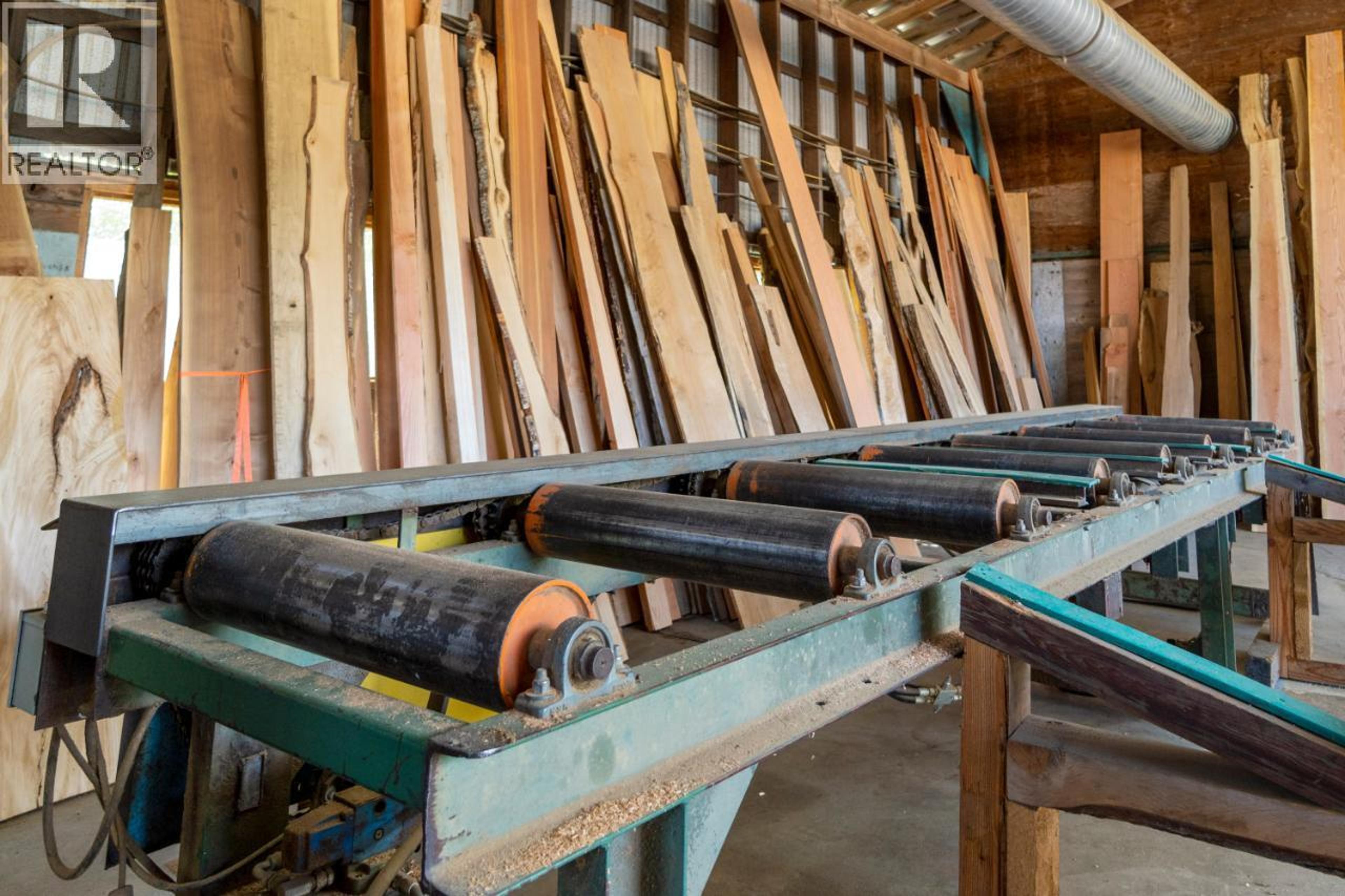 209 LARDEAU RIVER ROAD - 24